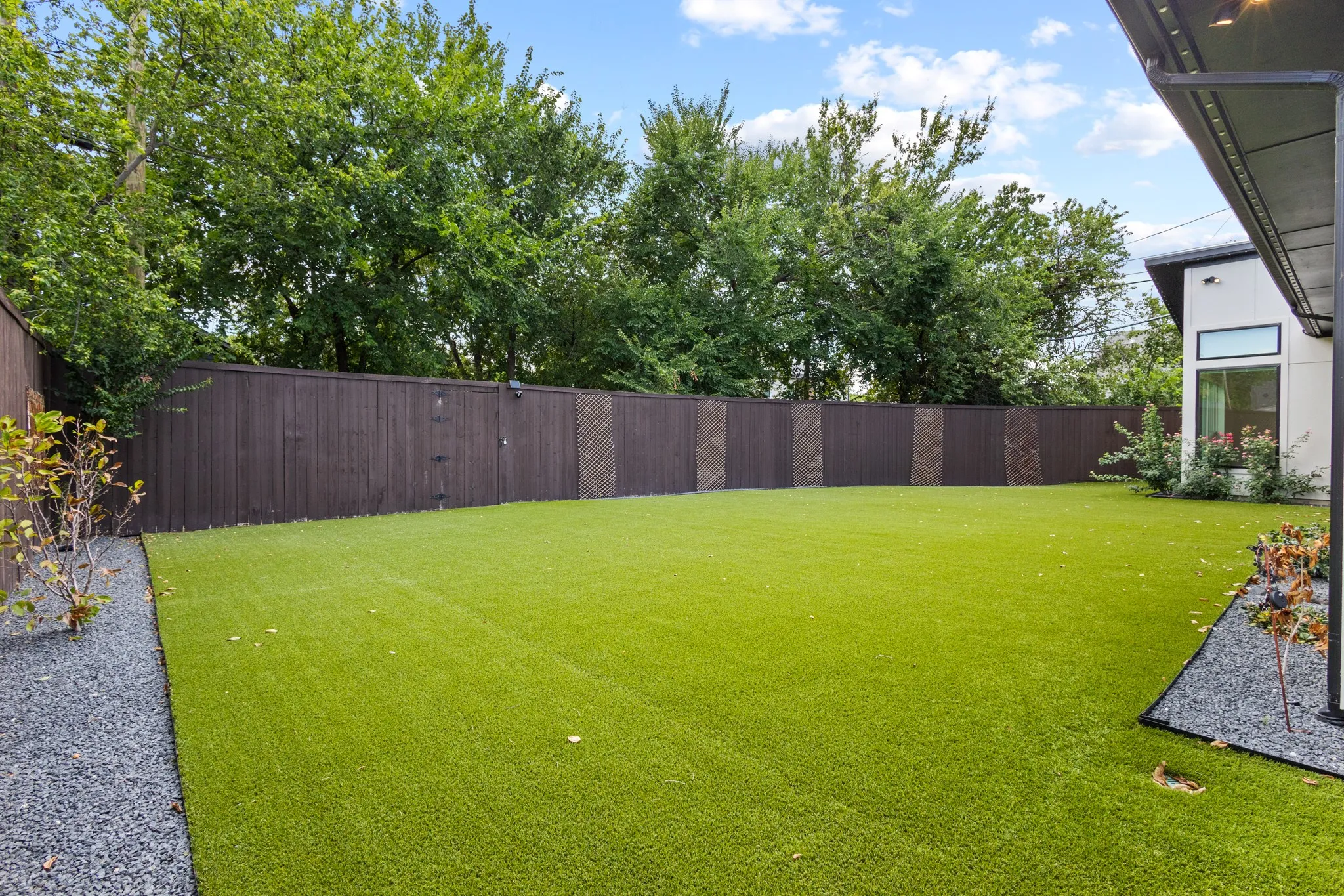 Single Family Residence For Sale in Dallas County , 9816 Mixon Drive, Dallas, Texas 75220, 5 Bedroom, 5 Bathroom, 2 Garage spaces, 4,208 Sqft, built in 2023, mls#21390463, Real Estate Agent in Dallas, Homes For Sale in Dallas county, Homes For Sale in Dallas, Realtor in Dallas Texas, Real Estate Brokerage Independent Realty Texas, Luminita Cordes Realtor
