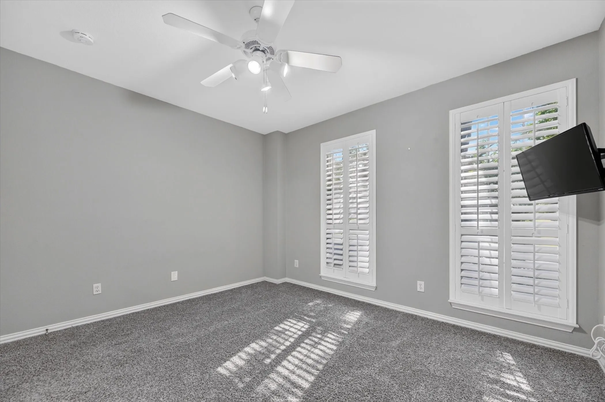 Single Family Residence For Sale in Rockwall County , 1425 Fairlakes Pointe Drive, Rockwall, Texas 75087, 5 Bedroom, 5 Bathroom, 3 Garage spaces, 3,936 Sqft, built in 1998, mls#21386416, Real Estate Agent in Rockwall, Homes For Sale in Rockwall county, Homes For Sale in Rockwall, Realtor in Rockwall Texas, Real Estate Brokerage Independent Realty Texas, Luminita Cordes Realtor