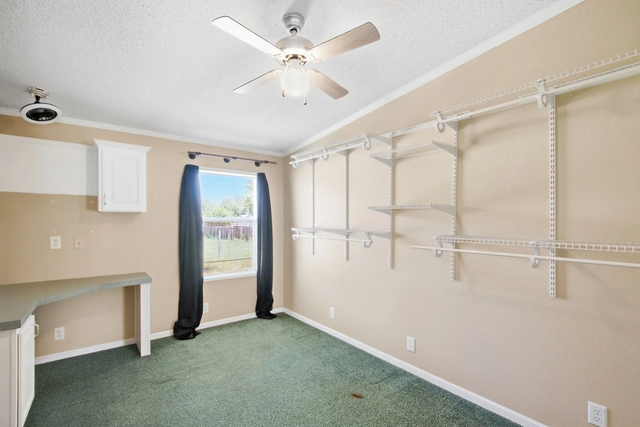 Mobile Home For Sale in Hood County , 105 Apache Street, Lipan, Texas 76462, 4 Bedroom, 3 Bathroom, Garage spaces, 2,280 Sqft, built in 2002, mls#21390128, Real Estate Agent in Lipan, Homes For Sale in Hood county, Homes For Sale in Lipan, Realtor in Lipan Texas, Real Estate Brokerage Independent Realty Texas, Luminita Cordes Realtor