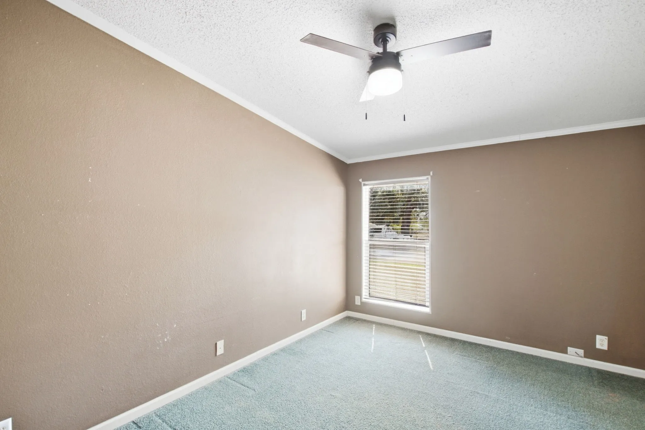 Mobile Home For Sale in Hood County , 105 Apache Street, Lipan, Texas 76462, 4 Bedroom, 3 Bathroom, Garage spaces, 2,280 Sqft, built in 2002, mls#21390128, Real Estate Agent in Lipan, Homes For Sale in Hood county, Homes For Sale in Lipan, Realtor in Lipan Texas, Real Estate Brokerage Independent Realty Texas, Luminita Cordes Realtor