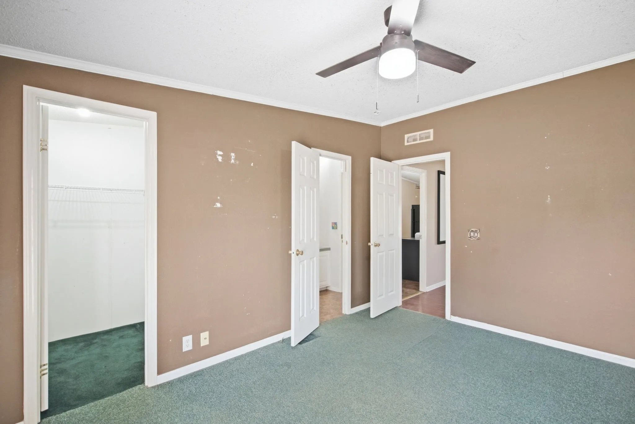 Mobile Home For Sale in Hood County , 105 Apache Street, Lipan, Texas 76462, 4 Bedroom, 3 Bathroom, Garage spaces, 2,280 Sqft, built in 2002, mls#21390128, Real Estate Agent in Lipan, Homes For Sale in Hood county, Homes For Sale in Lipan, Realtor in Lipan Texas, Real Estate Brokerage Independent Realty Texas, Luminita Cordes Realtor
