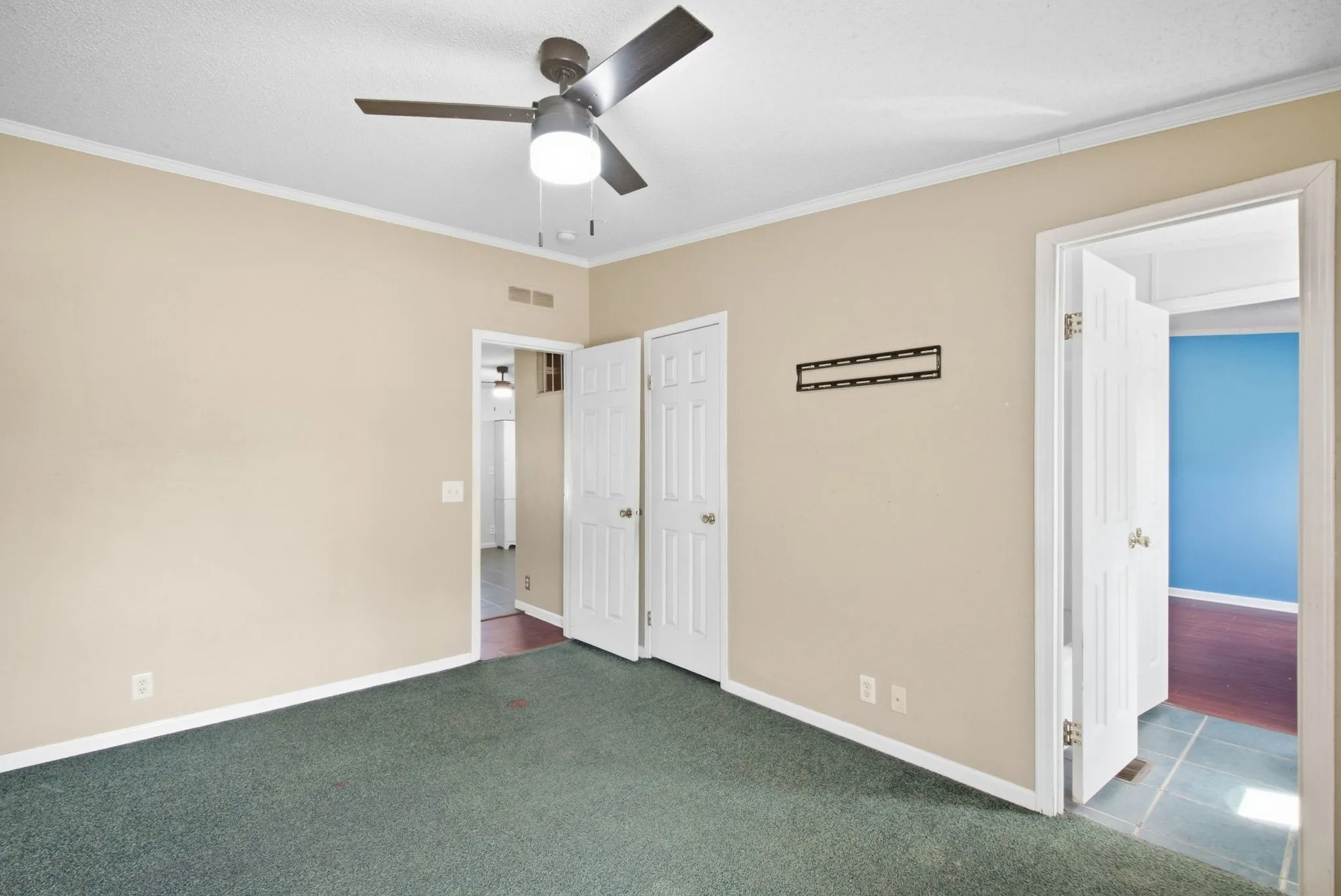 Mobile Home For Sale in Hood County , 105 Apache Street, Lipan, Texas 76462, 4 Bedroom, 3 Bathroom, Garage spaces, 2,280 Sqft, built in 2002, mls#21390128, Real Estate Agent in Lipan, Homes For Sale in Hood county, Homes For Sale in Lipan, Realtor in Lipan Texas, Real Estate Brokerage Independent Realty Texas, Luminita Cordes Realtor
