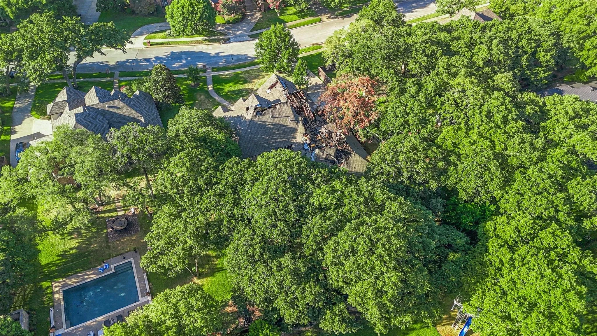 Single Family Residence For Sale in Tarrant County , 2806 Yorkshire Lane, Southlake, Texas 76092, 4 Bedroom, 3 Bathroom, 3 Garage spaces, 3,485 Sqft, built in 1997, mls#21390331, Real Estate Agent in Southlake, Homes For Sale in Tarrant county, Homes For Sale in Southlake, Realtor in Southlake Texas, Real Estate Brokerage Independent Realty Texas, Luminita Cordes Realtor