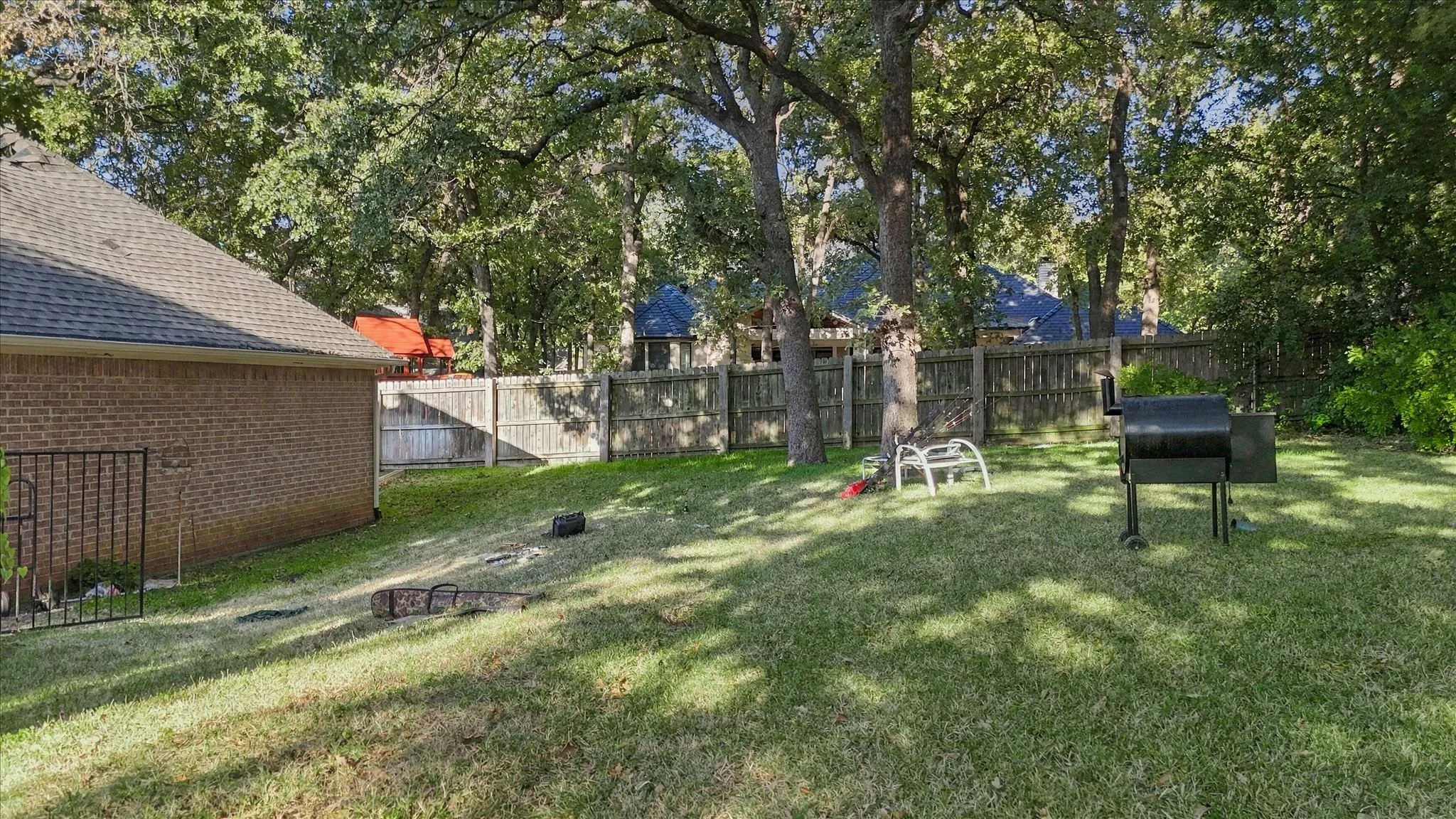 Single Family Residence For Sale in Tarrant County , 2806 Yorkshire Lane, Southlake, Texas 76092, 4 Bedroom, 3 Bathroom, 3 Garage spaces, 3,485 Sqft, built in 1997, mls#21390331, Real Estate Agent in Southlake, Homes For Sale in Tarrant county, Homes For Sale in Southlake, Realtor in Southlake Texas, Real Estate Brokerage Independent Realty Texas, Luminita Cordes Realtor