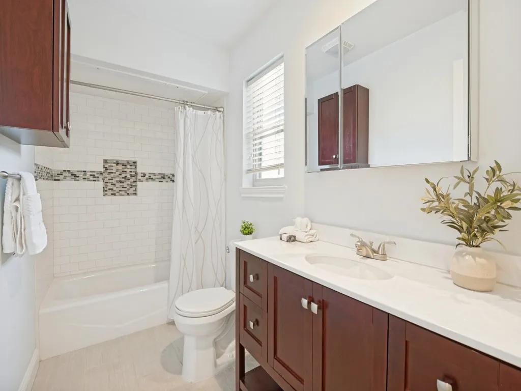 Condominium For Sale in Dallas County , 5616 Preston Oaks Road 110, Dallas, Texas 75254, 1 Bedroom, 1 Bathroom, 1 Garage spaces, 730 Sqft, built in 1981, mls#21390444, Real Estate Agent in Dallas, Homes For Sale in Dallas county, Homes For Sale in Dallas, Realtor in Dallas Texas, Real Estate Brokerage Independent Realty Texas, Luminita Cordes Realtor