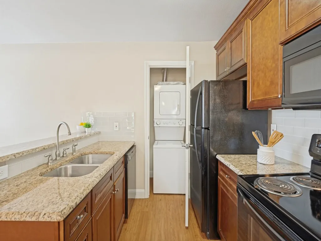 Condominium For Sale in Dallas County , 5616 Preston Oaks Road 110, Dallas, Texas 75254, 1 Bedroom, 1 Bathroom, 1 Garage spaces, 730 Sqft, built in 1981, mls#21390444, Real Estate Agent in Dallas, Homes For Sale in Dallas county, Homes For Sale in Dallas, Realtor in Dallas Texas, Real Estate Brokerage Independent Realty Texas, Luminita Cordes Realtor