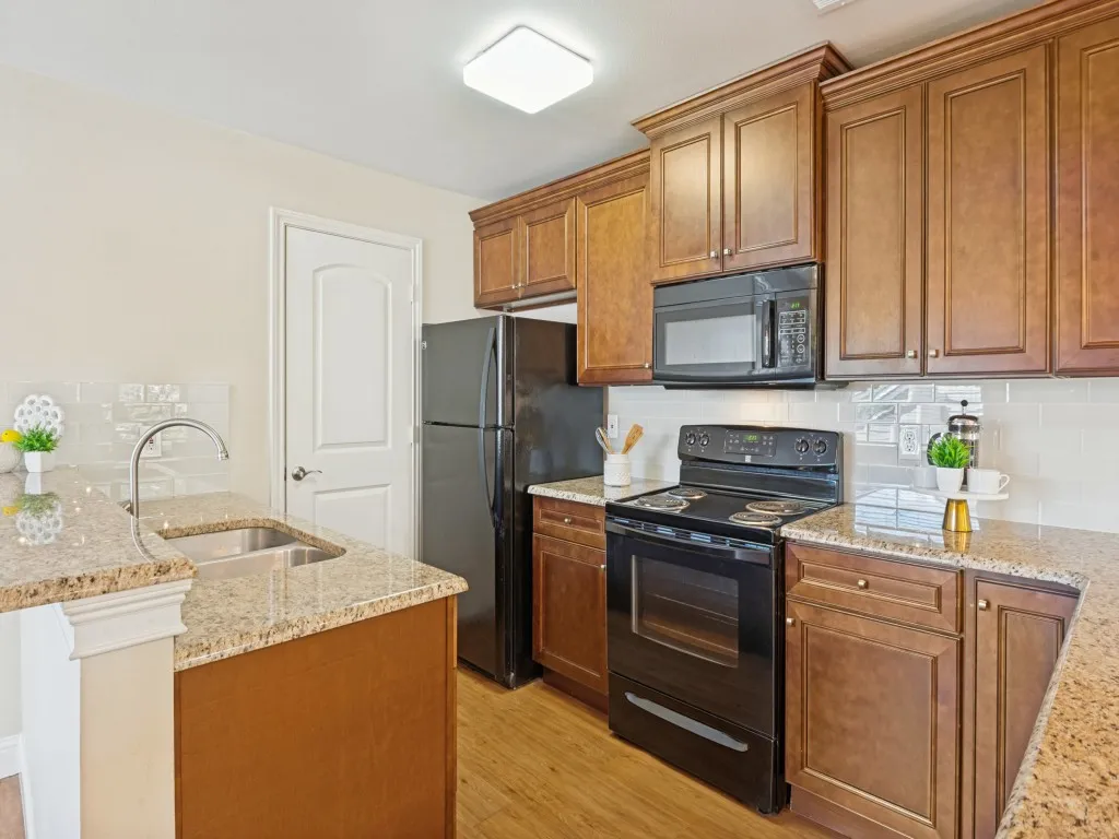 Condominium For Sale in Dallas County , 5616 Preston Oaks Road 110, Dallas, Texas 75254, 1 Bedroom, 1 Bathroom, 1 Garage spaces, 730 Sqft, built in 1981, mls#21390444, Real Estate Agent in Dallas, Homes For Sale in Dallas county, Homes For Sale in Dallas, Realtor in Dallas Texas, Real Estate Brokerage Independent Realty Texas, Luminita Cordes Realtor