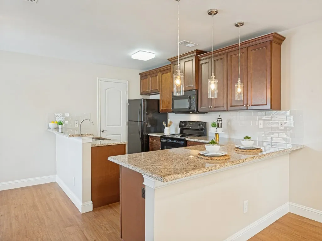 Condominium For Sale in Dallas County , 5616 Preston Oaks Road 110, Dallas, Texas 75254, 1 Bedroom, 1 Bathroom, 1 Garage spaces, 730 Sqft, built in 1981, mls#21390444, Real Estate Agent in Dallas, Homes For Sale in Dallas county, Homes For Sale in Dallas, Realtor in Dallas Texas, Real Estate Brokerage Independent Realty Texas, Luminita Cordes Realtor