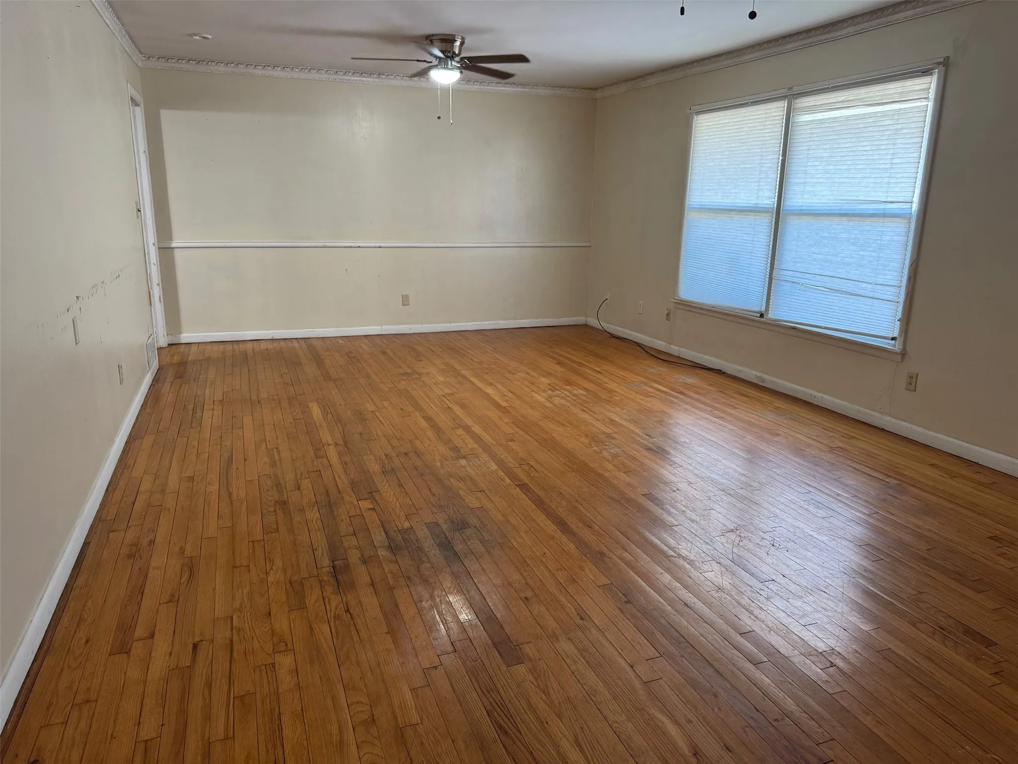 Single Family Residence For Sale in Henderson County , 401 N Terry Street, Malakoff, Texas 75148, 2 Bedroom, 2 Bathroom, Garage spaces, 1,834 Sqft, built in 1963, mls#21387345, Real Estate Agent in Malakoff, Homes For Sale in Henderson county, Homes For Sale in Malakoff, Realtor in Malakoff Texas, Real Estate Brokerage Independent Realty Texas, Luminita Cordes Realtor