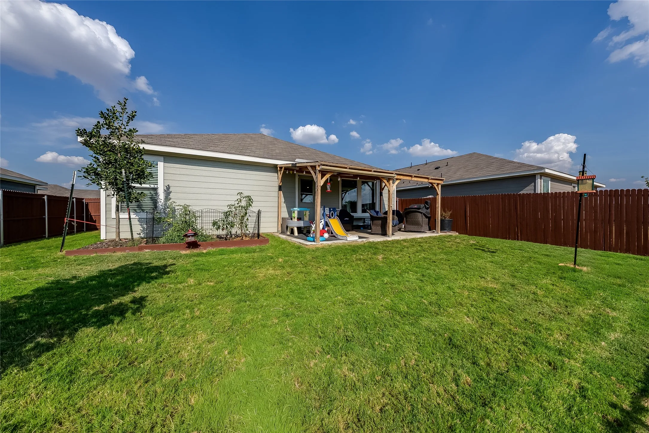 Single Family Residence For Sale in Wise County , 11707 Spraberry Way, Rhome, Texas 76078, 3 Bedroom, 2 Bathroom, 2 Garage spaces, 1,474 Sqft, built in 2024, mls#21388701, Real Estate Agent in Rhome, Homes For Sale in Wise county, Homes For Sale in Rhome, Realtor in Rhome Texas, Real Estate Brokerage Independent Realty Texas, Luminita Cordes Realtor