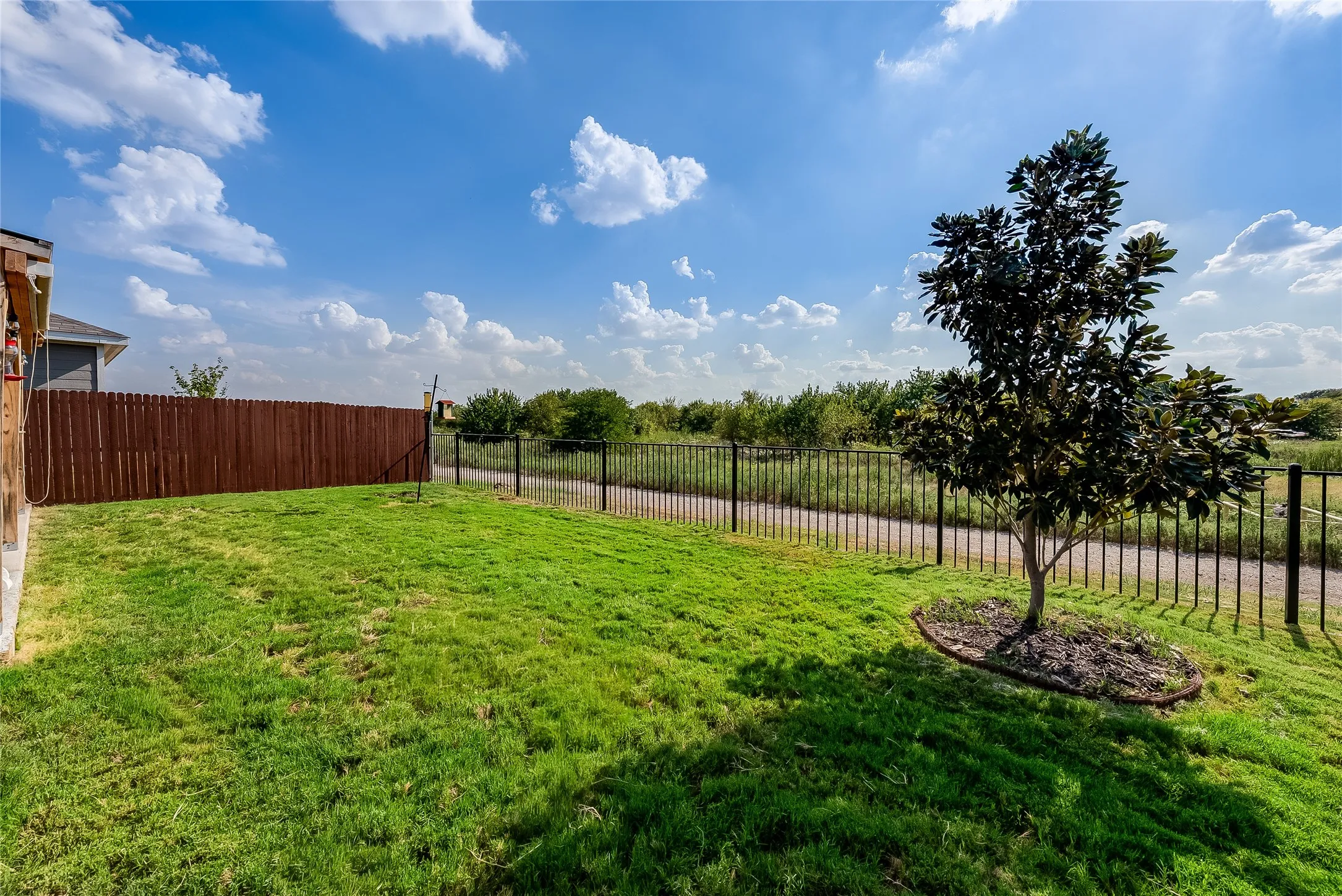 Single Family Residence For Sale in Wise County , 11707 Spraberry Way, Rhome, Texas 76078, 3 Bedroom, 2 Bathroom, 2 Garage spaces, 1,474 Sqft, built in 2024, mls#21388701, Real Estate Agent in Rhome, Homes For Sale in Wise county, Homes For Sale in Rhome, Realtor in Rhome Texas, Real Estate Brokerage Independent Realty Texas, Luminita Cordes Realtor