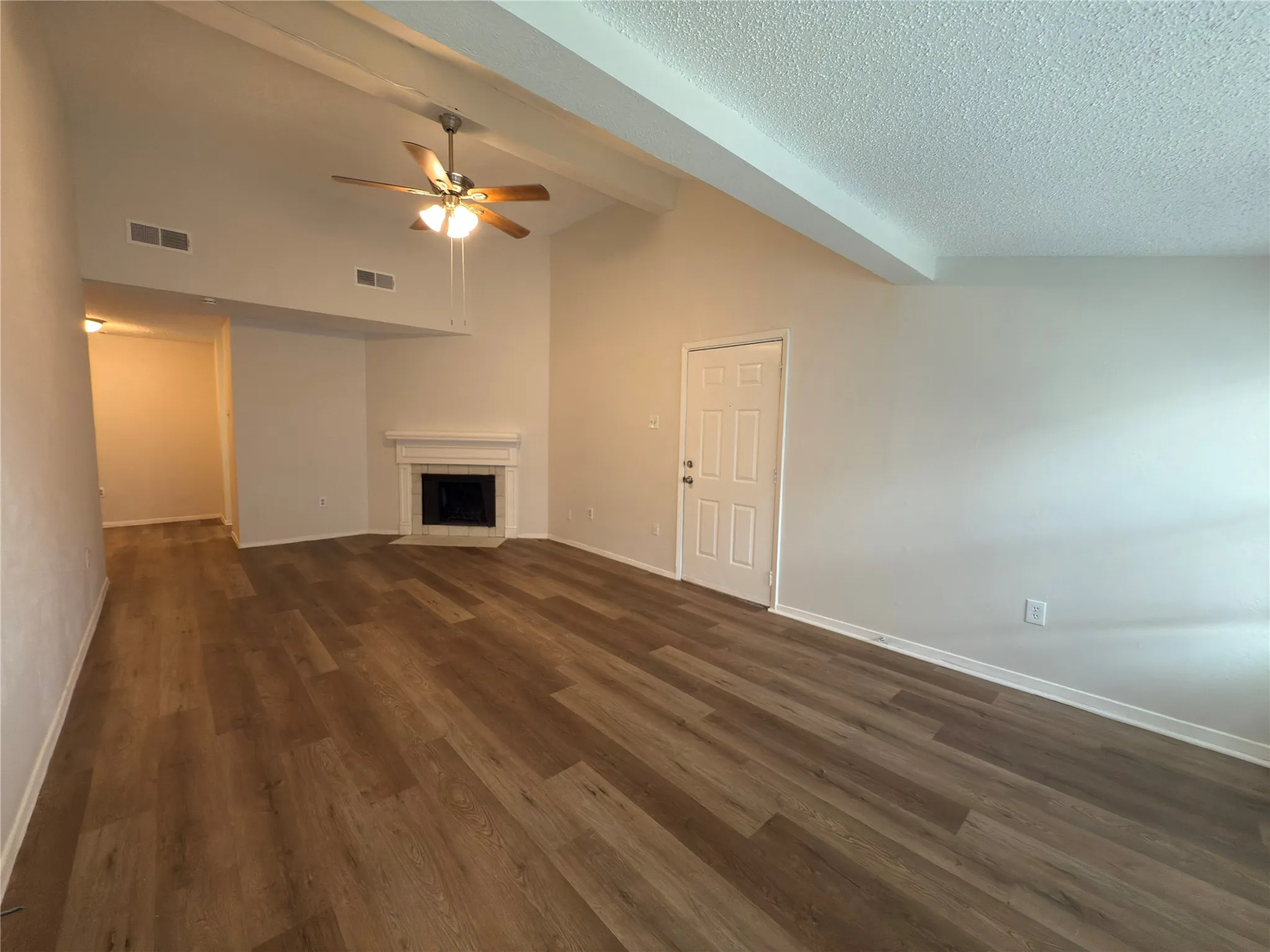 Condominium For Rent in Dallas County , 9696 Walnut Street 1917, Dallas, Texas 75243, 1 Bedroom, 1 Bathroom, Garage spaces, 730 Sqft, built in 1981, mls#21390470, Real Estate Agent in Dallas, Homes For Rent in Dallas county, Homes For Rent in Dallas, Realtor in Dallas Texas, Real Estate Brokerage Independent Realty Texas, Luminita Cordes Realtor
