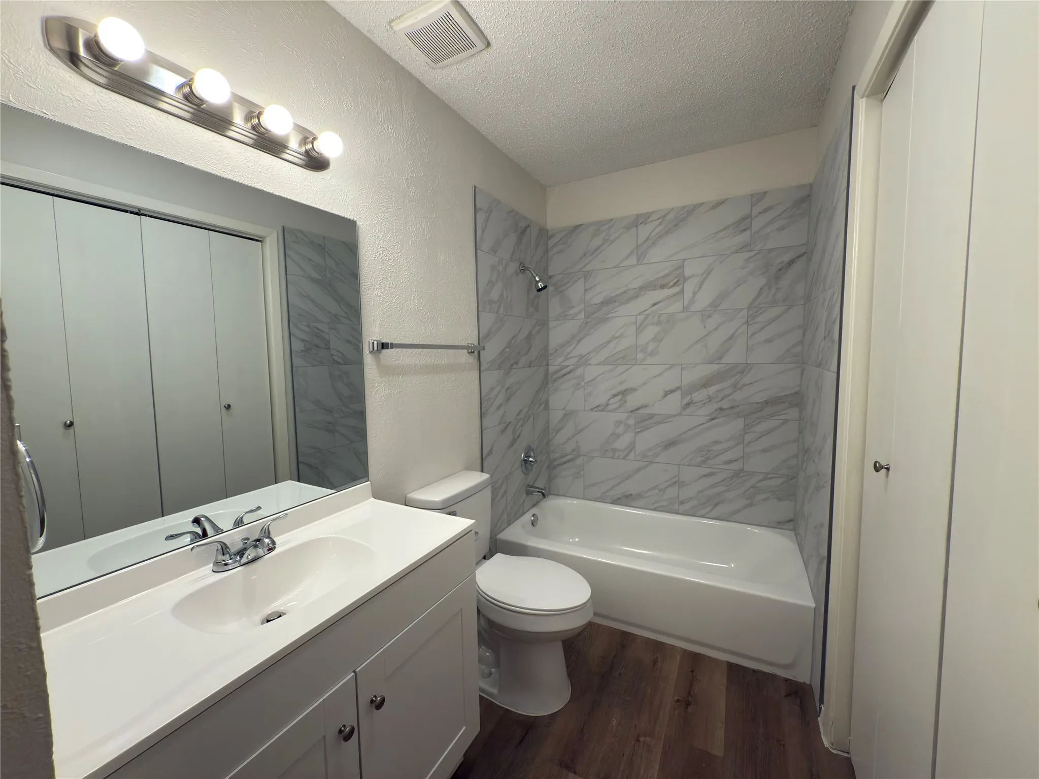 Condominium For Rent in Dallas County , 9696 Walnut Street 1917, Dallas, Texas 75243, 1 Bedroom, 1 Bathroom, Garage spaces, 730 Sqft, built in 1981, mls#21390470, Real Estate Agent in Dallas, Homes For Rent in Dallas county, Homes For Rent in Dallas, Realtor in Dallas Texas, Real Estate Brokerage Independent Realty Texas, Luminita Cordes Realtor