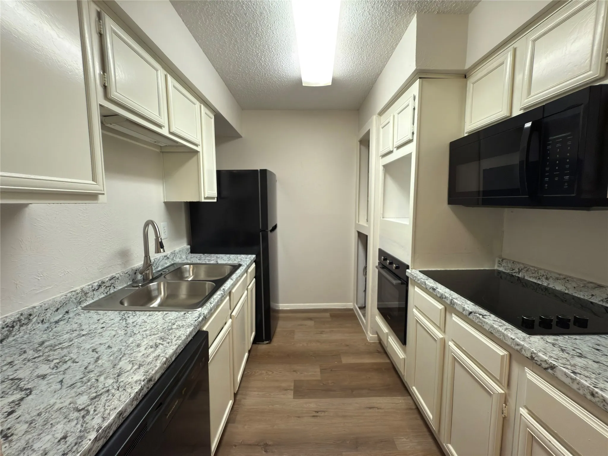 Condominium For Rent in Dallas County , 9696 Walnut Street 1917, Dallas, Texas 75243, 1 Bedroom, 1 Bathroom, Garage spaces, 730 Sqft, built in 1981, mls#21390470, Real Estate Agent in Dallas, Homes For Rent in Dallas county, Homes For Rent in Dallas, Realtor in Dallas Texas, Real Estate Brokerage Independent Realty Texas, Luminita Cordes Realtor