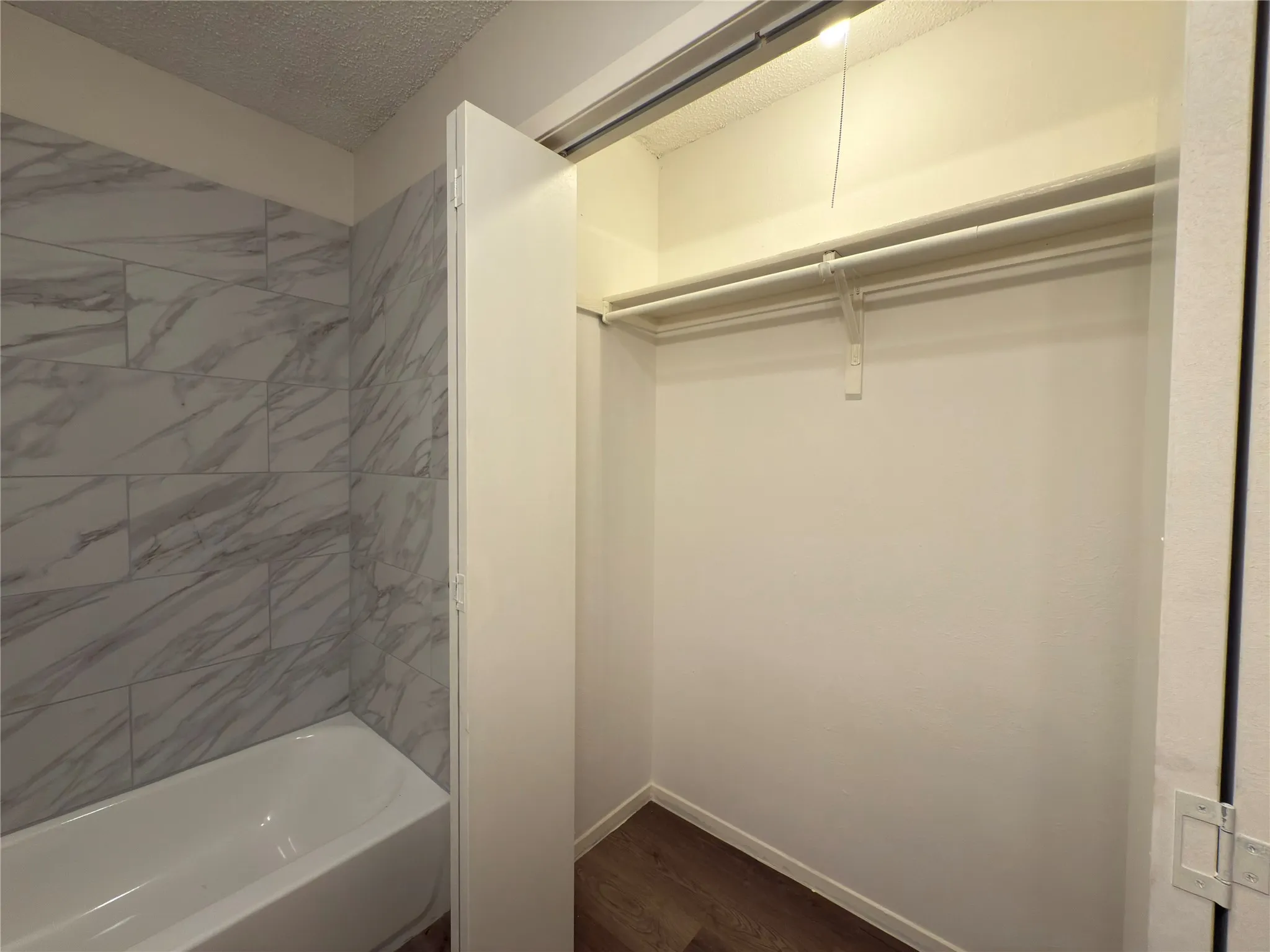 Condominium For Rent in Dallas County , 9696 Walnut Street 1917, Dallas, Texas 75243, 1 Bedroom, 1 Bathroom, Garage spaces, 730 Sqft, built in 1981, mls#21390470, Real Estate Agent in Dallas, Homes For Rent in Dallas county, Homes For Rent in Dallas, Realtor in Dallas Texas, Real Estate Brokerage Independent Realty Texas, Luminita Cordes Realtor