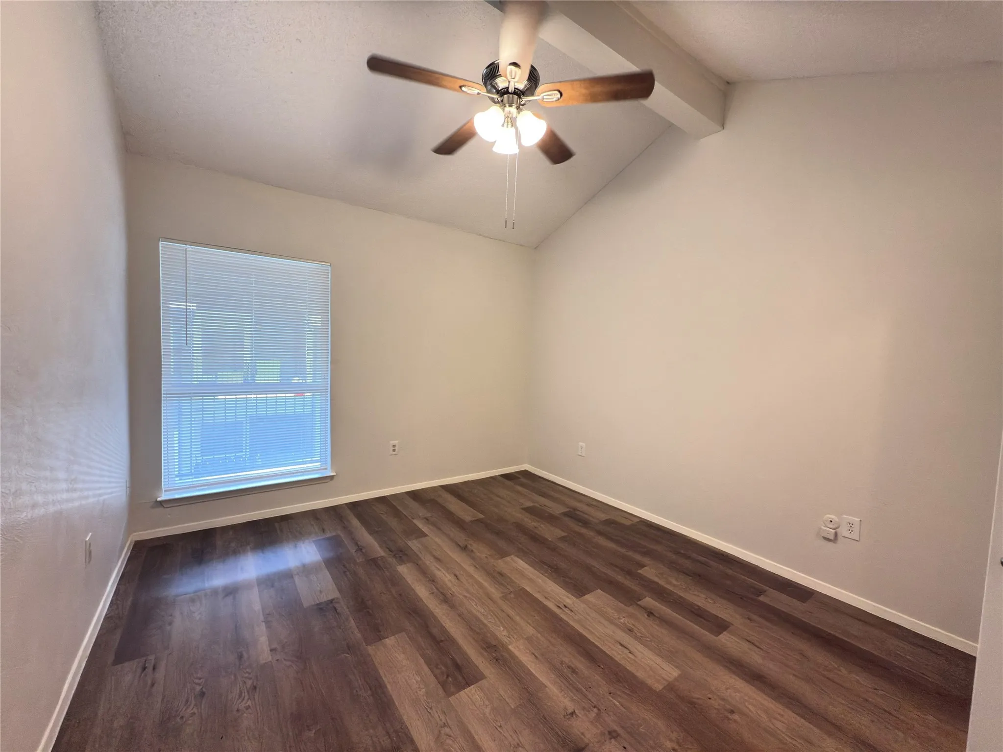 Condominium For Rent in Dallas County , 9696 Walnut Street 1917, Dallas, Texas 75243, 1 Bedroom, 1 Bathroom, Garage spaces, 730 Sqft, built in 1981, mls#21390470, Real Estate Agent in Dallas, Homes For Rent in Dallas county, Homes For Rent in Dallas, Realtor in Dallas Texas, Real Estate Brokerage Independent Realty Texas, Luminita Cordes Realtor