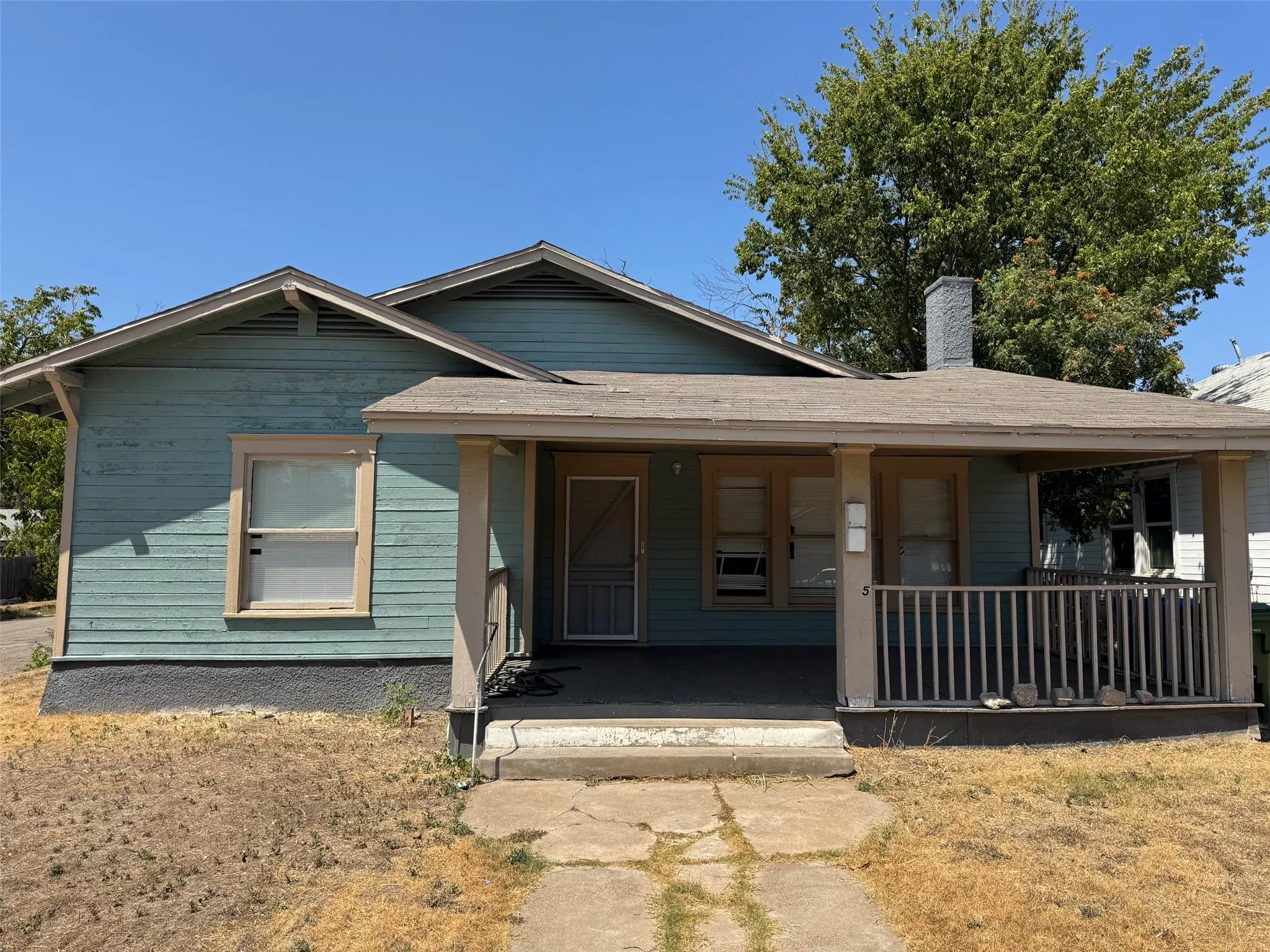Single Family Residence For Rent in Mc Lennan County , 2025 Morrow Avenue, Waco, Texas 76707, 3 Bedroom, 2 Bathroom, Garage spaces, 1,792 Sqft, built in 1927, mls#21390480, Real Estate Agent in Waco, Homes For Rent in Mc Lennan county, Homes For Rent in Waco, Realtor in Waco Texas, Real Estate Brokerage Independent Realty Texas, Luminita Cordes Realtor