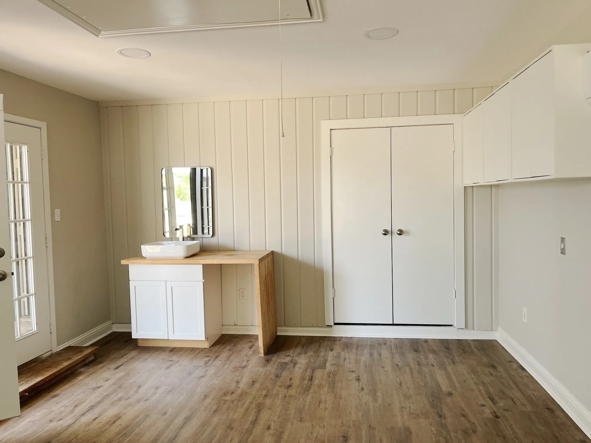 Single Family Residence For Sale in Denton County , 1621 Holly Place, Flower Mound, Texas 75022, 4 Bedroom, 2 Bathroom, Garage spaces, 2,634 Sqft, built in 1975, mls#21389838, Real Estate Agent in Flower Mound, Homes For Sale in Denton county, Homes For Sale in Flower Mound, Realtor in Flower Mound Texas, Real Estate Brokerage Independent Realty Texas, Luminita Cordes Realtor