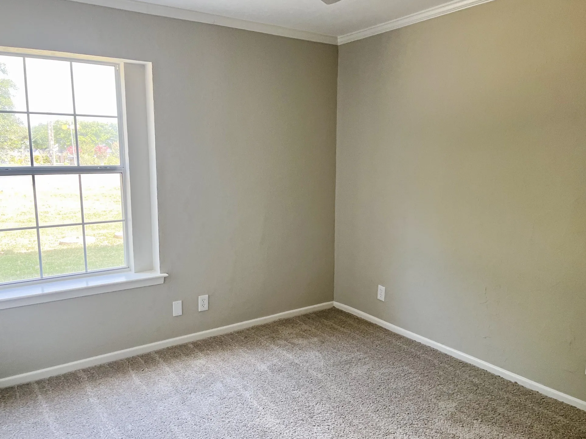 Single Family Residence For Sale in Denton County , 1621 Holly Place, Flower Mound, Texas 75022, 4 Bedroom, 2 Bathroom, Garage spaces, 2,634 Sqft, built in 1975, mls#21389838, Real Estate Agent in Flower Mound, Homes For Sale in Denton county, Homes For Sale in Flower Mound, Realtor in Flower Mound Texas, Real Estate Brokerage Independent Realty Texas, Luminita Cordes Realtor