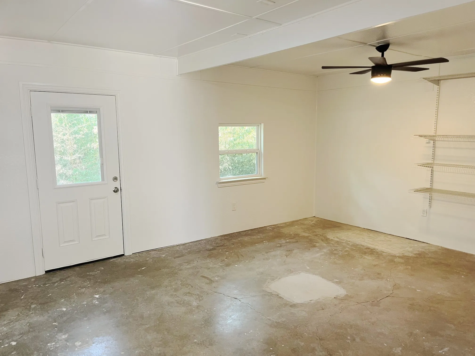 Single Family Residence For Sale in Denton County , 1621 Holly Place, Flower Mound, Texas 75022, 4 Bedroom, 2 Bathroom, Garage spaces, 2,634 Sqft, built in 1975, mls#21389838, Real Estate Agent in Flower Mound, Homes For Sale in Denton county, Homes For Sale in Flower Mound, Realtor in Flower Mound Texas, Real Estate Brokerage Independent Realty Texas, Luminita Cordes Realtor