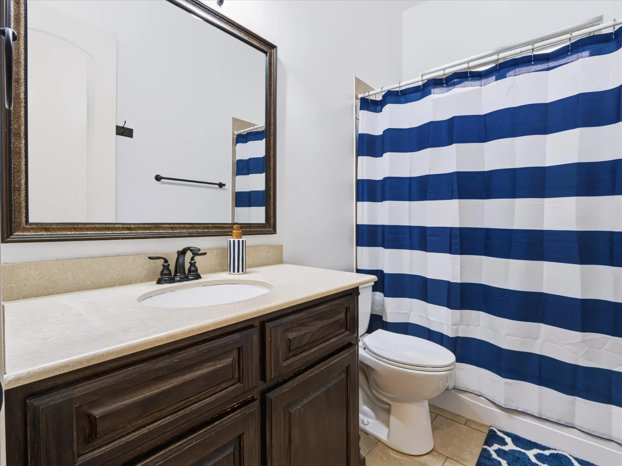 Single Family Residence For Rent in Tarrant County , 4720 Trevor Trail, Grapevine, Texas 76051, 4 Bedroom, 3 Bathroom, 2 Garage spaces, 2,946 Sqft, built in 2012, mls#21390242, Real Estate Agent in Grapevine, Homes For Rent in Tarrant county, Homes For Rent in Grapevine, Realtor in Grapevine Texas, Real Estate Brokerage Independent Realty Texas, Luminita Cordes Realtor