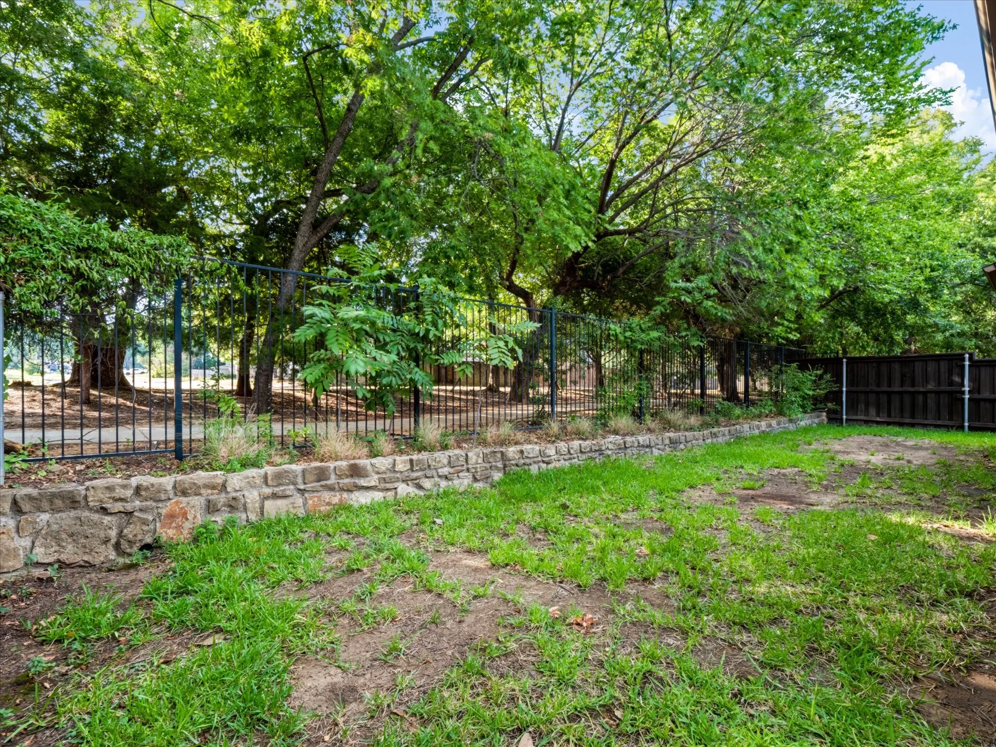 Single Family Residence For Rent in Tarrant County , 4720 Trevor Trail, Grapevine, Texas 76051, 4 Bedroom, 3 Bathroom, 2 Garage spaces, 2,946 Sqft, built in 2012, mls#21390242, Real Estate Agent in Grapevine, Homes For Rent in Tarrant county, Homes For Rent in Grapevine, Realtor in Grapevine Texas, Real Estate Brokerage Independent Realty Texas, Luminita Cordes Realtor