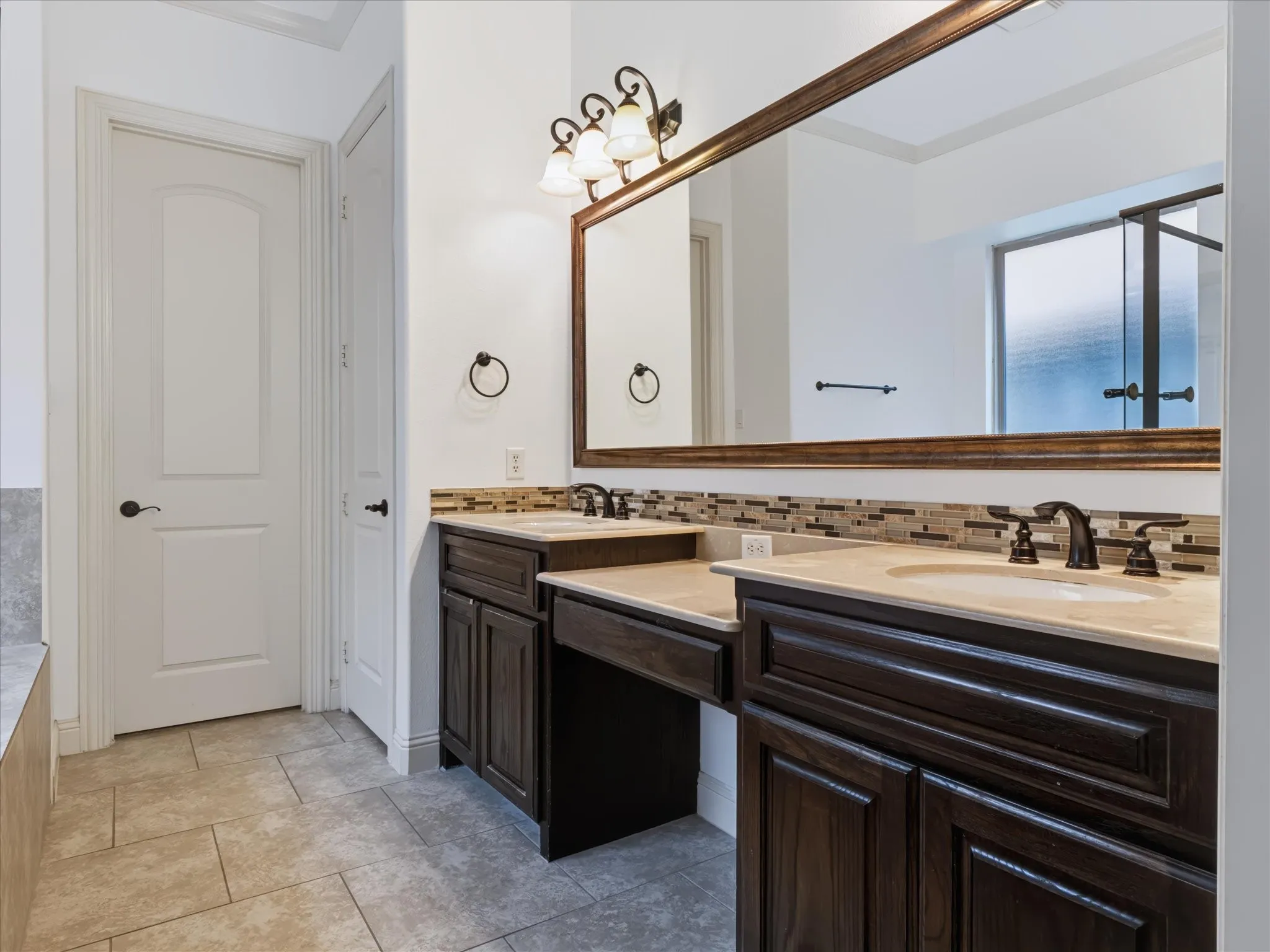 Single Family Residence For Rent in Tarrant County , 4720 Trevor Trail, Grapevine, Texas 76051, 4 Bedroom, 3 Bathroom, 2 Garage spaces, 2,946 Sqft, built in 2012, mls#21390242, Real Estate Agent in Grapevine, Homes For Rent in Tarrant county, Homes For Rent in Grapevine, Realtor in Grapevine Texas, Real Estate Brokerage Independent Realty Texas, Luminita Cordes Realtor