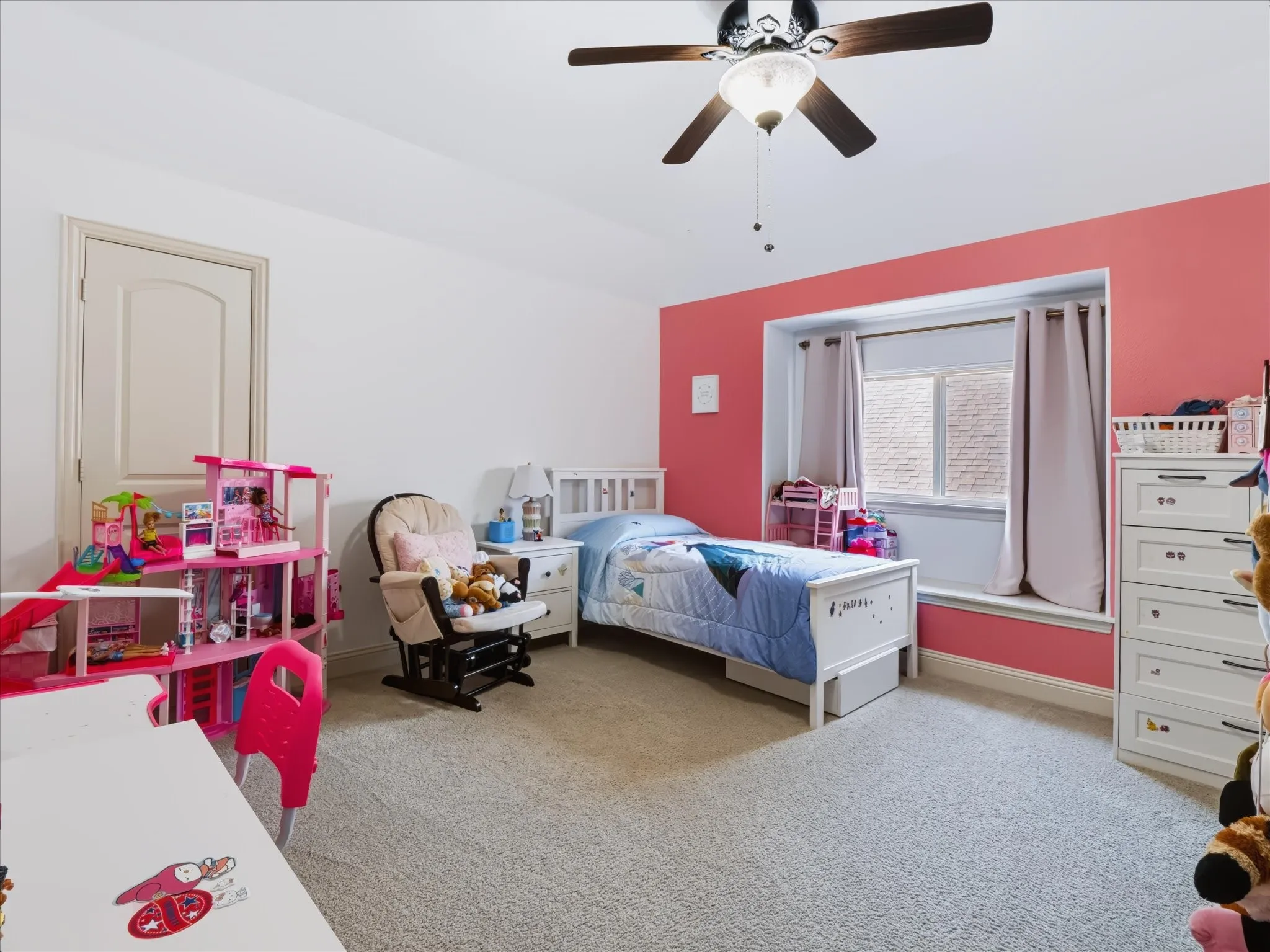 Single Family Residence For Rent in Tarrant County , 4720 Trevor Trail, Grapevine, Texas 76051, 4 Bedroom, 3 Bathroom, 2 Garage spaces, 2,946 Sqft, built in 2012, mls#21390242, Real Estate Agent in Grapevine, Homes For Rent in Tarrant county, Homes For Rent in Grapevine, Realtor in Grapevine Texas, Real Estate Brokerage Independent Realty Texas, Luminita Cordes Realtor