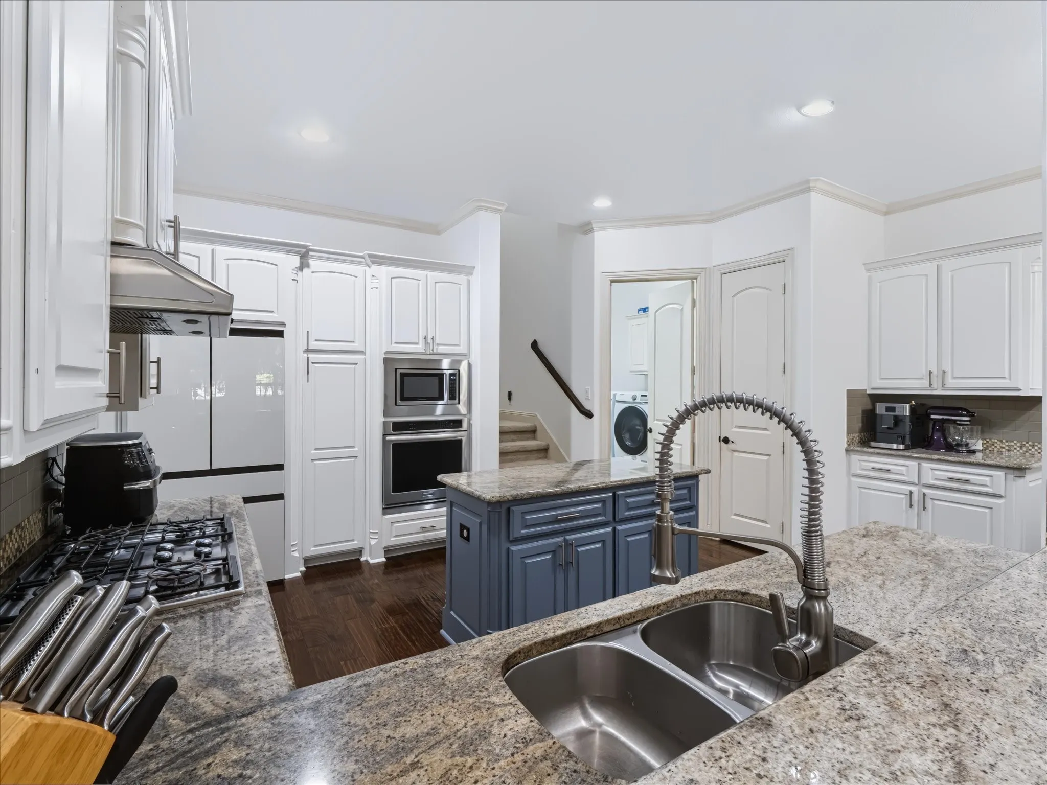 Single Family Residence For Rent in Tarrant County , 4720 Trevor Trail, Grapevine, Texas 76051, 4 Bedroom, 3 Bathroom, 2 Garage spaces, 2,946 Sqft, built in 2012, mls#21390242, Real Estate Agent in Grapevine, Homes For Rent in Tarrant county, Homes For Rent in Grapevine, Realtor in Grapevine Texas, Real Estate Brokerage Independent Realty Texas, Luminita Cordes Realtor