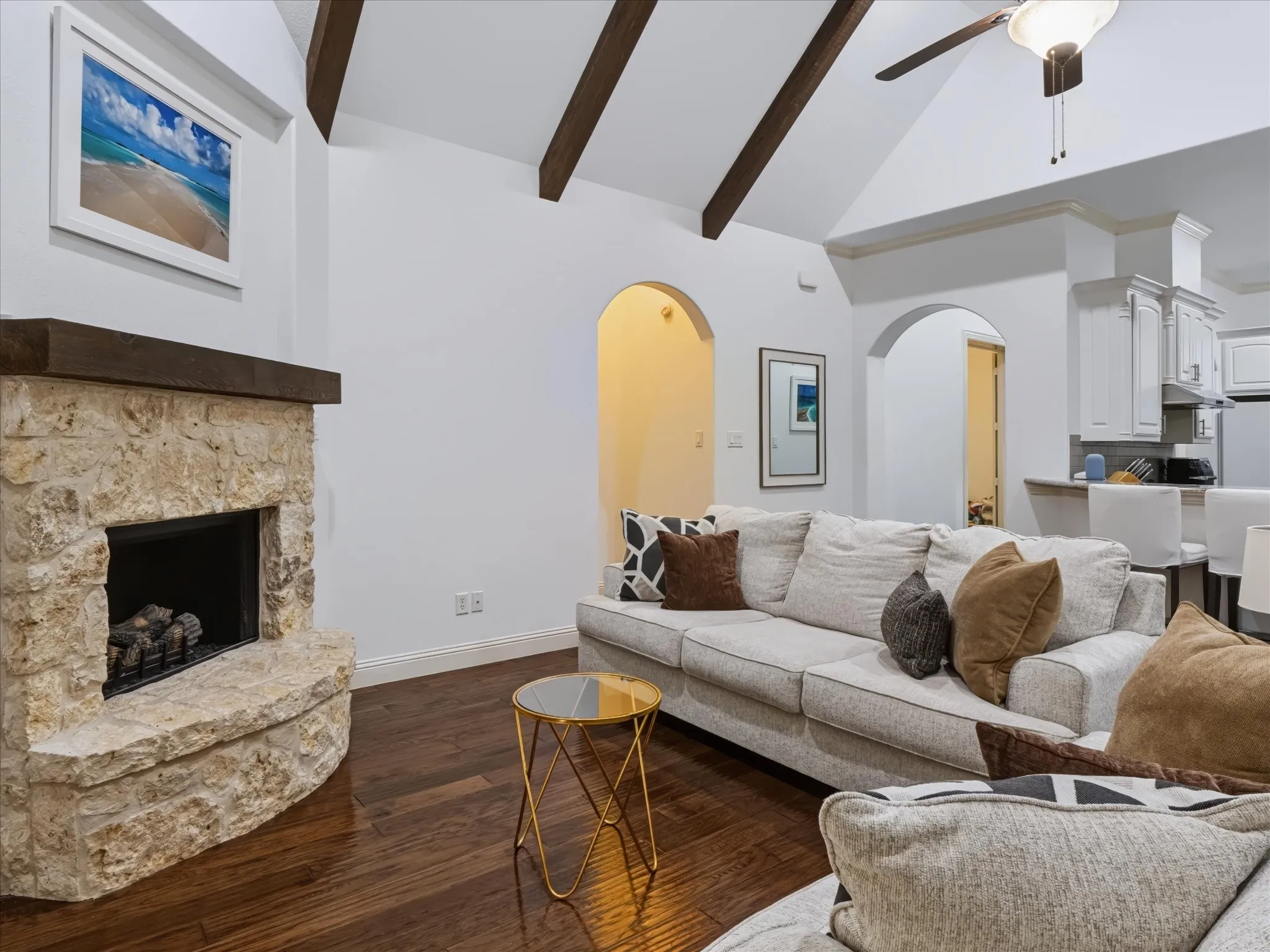 Single Family Residence For Rent in Tarrant County , 4720 Trevor Trail, Grapevine, Texas 76051, 4 Bedroom, 3 Bathroom, 2 Garage spaces, 2,946 Sqft, built in 2012, mls#21390242, Real Estate Agent in Grapevine, Homes For Rent in Tarrant county, Homes For Rent in Grapevine, Realtor in Grapevine Texas, Real Estate Brokerage Independent Realty Texas, Luminita Cordes Realtor