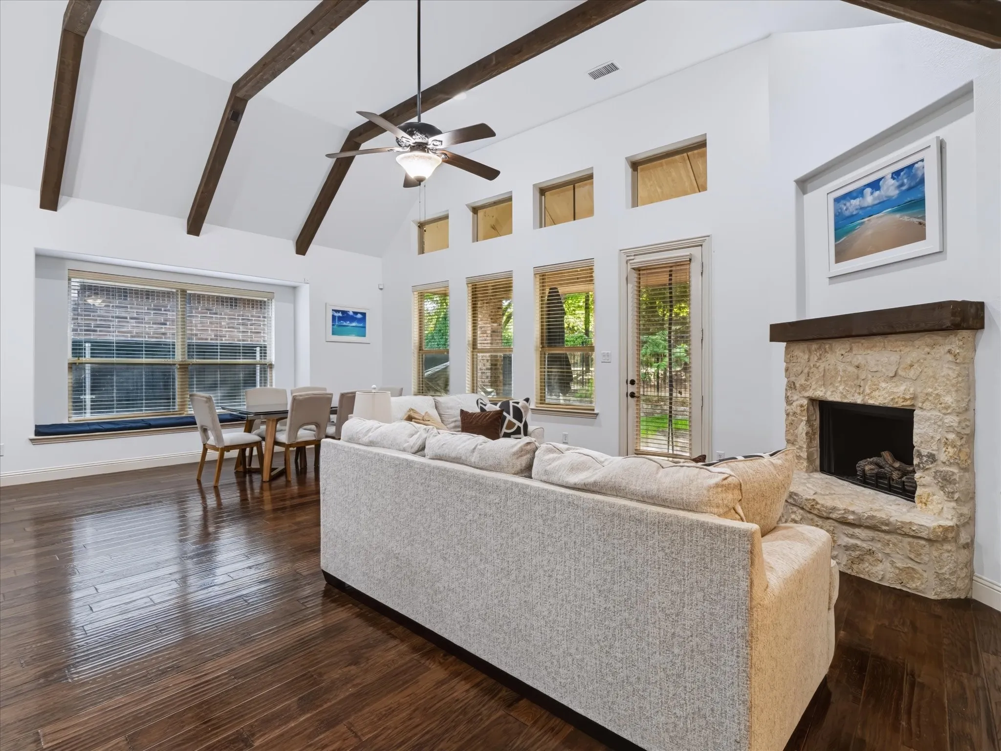 Single Family Residence For Rent in Tarrant County , 4720 Trevor Trail, Grapevine, Texas 76051, 4 Bedroom, 3 Bathroom, 2 Garage spaces, 2,946 Sqft, built in 2012, mls#21390242, Real Estate Agent in Grapevine, Homes For Rent in Tarrant county, Homes For Rent in Grapevine, Realtor in Grapevine Texas, Real Estate Brokerage Independent Realty Texas, Luminita Cordes Realtor