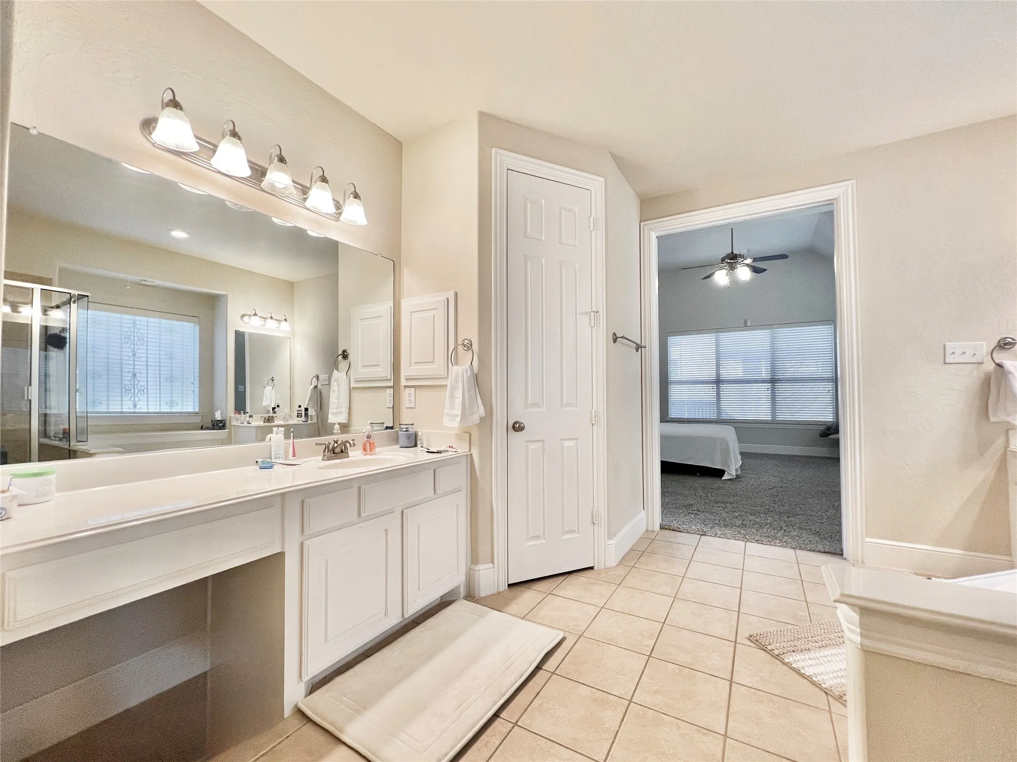 Single Family Residence For Rent in Dallas County , 10404 OFFSHORE Drive, Irving, Texas 75063, 4 Bedroom, 4 Bathroom, 2 Garage spaces, 3,345 Sqft, built in 2007, mls#21390416, Real Estate Agent in Irving, Homes For Rent in Dallas county, Homes For Rent in Irving, Realtor in Irving Texas, Real Estate Brokerage Independent Realty Texas, Luminita Cordes Realtor