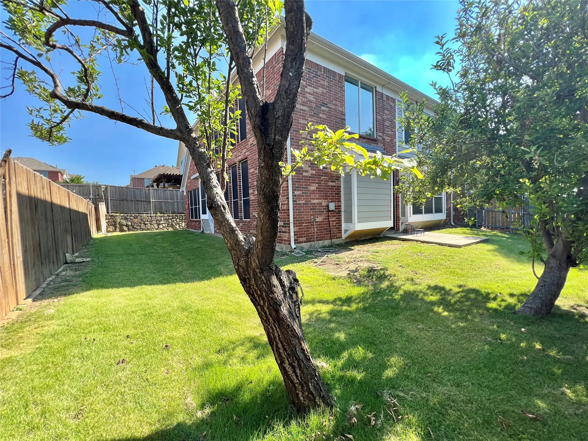 Single Family Residence For Rent in Dallas County , 10404 OFFSHORE Drive, Irving, Texas 75063, 4 Bedroom, 4 Bathroom, 2 Garage spaces, 3,345 Sqft, built in 2007, mls#21390416, Real Estate Agent in Irving, Homes For Rent in Dallas county, Homes For Rent in Irving, Realtor in Irving Texas, Real Estate Brokerage Independent Realty Texas, Luminita Cordes Realtor