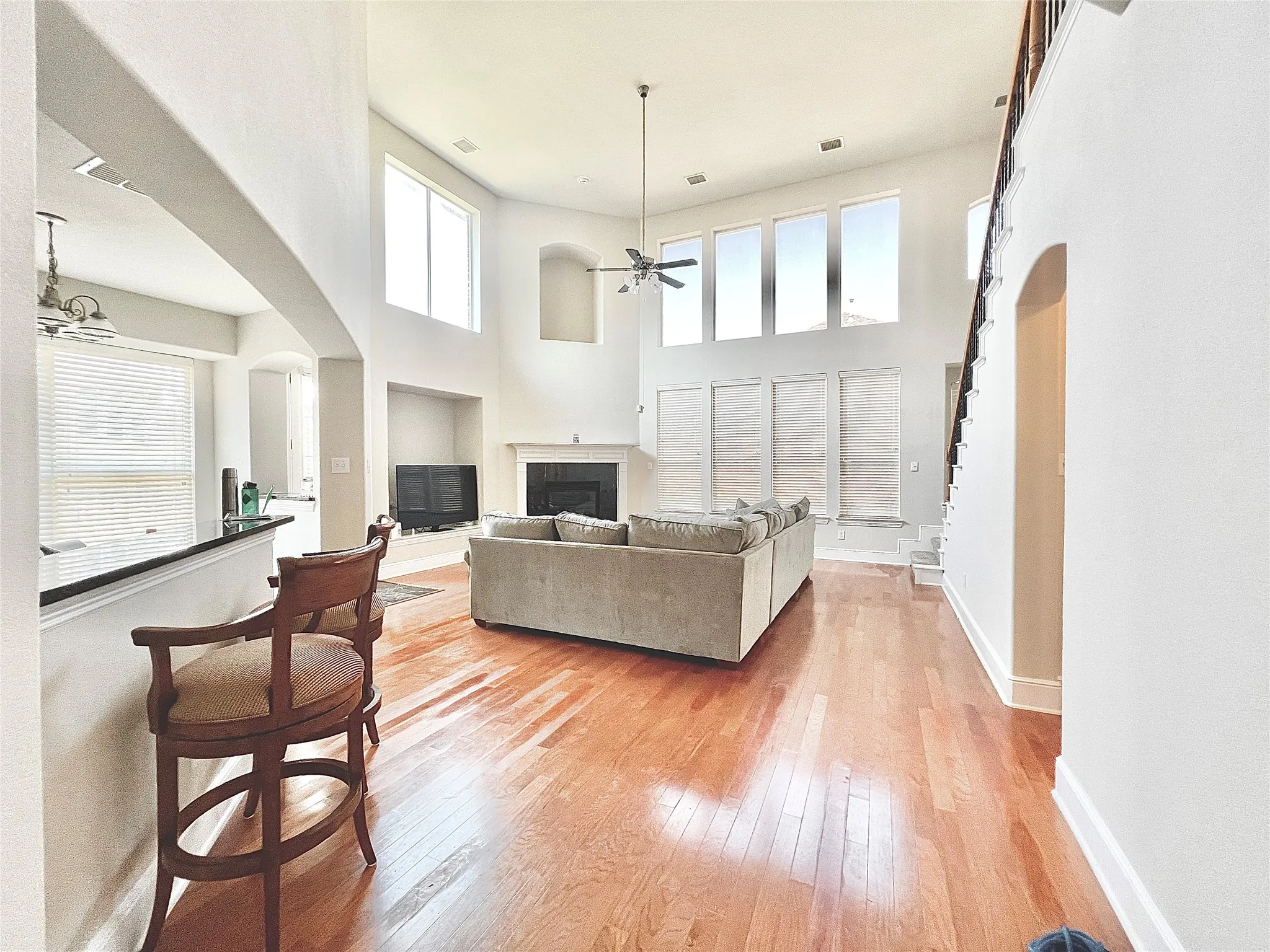 Single Family Residence For Rent in Dallas County , 10404 OFFSHORE Drive, Irving, Texas 75063, 4 Bedroom, 4 Bathroom, 2 Garage spaces, 3,345 Sqft, built in 2007, mls#21390416, Real Estate Agent in Irving, Homes For Rent in Dallas county, Homes For Rent in Irving, Realtor in Irving Texas, Real Estate Brokerage Independent Realty Texas, Luminita Cordes Realtor