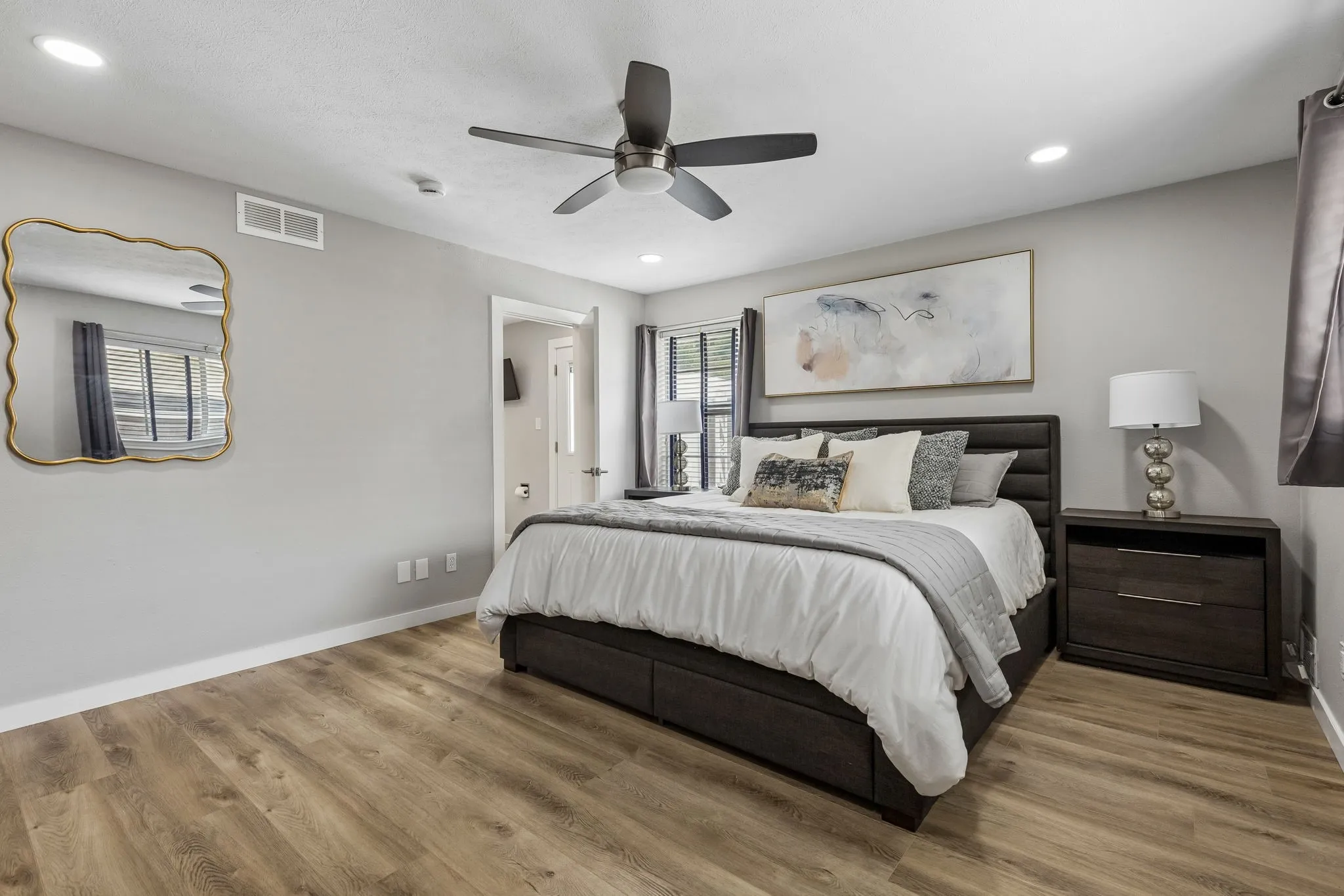 Single Family Residence For Sale in Collin County , 304 Meadowlark Drive, Richardson, Texas 75080, 4 Bedroom, 3 Bathroom, 2 Garage spaces, 2,192 Sqft, built in 1970, mls#21389176, Real Estate Agent in Richardson, Homes For Sale in Collin county, Homes For Sale in Richardson, Realtor in Richardson Texas, Real Estate Brokerage Independent Realty Texas, Luminita Cordes Realtor