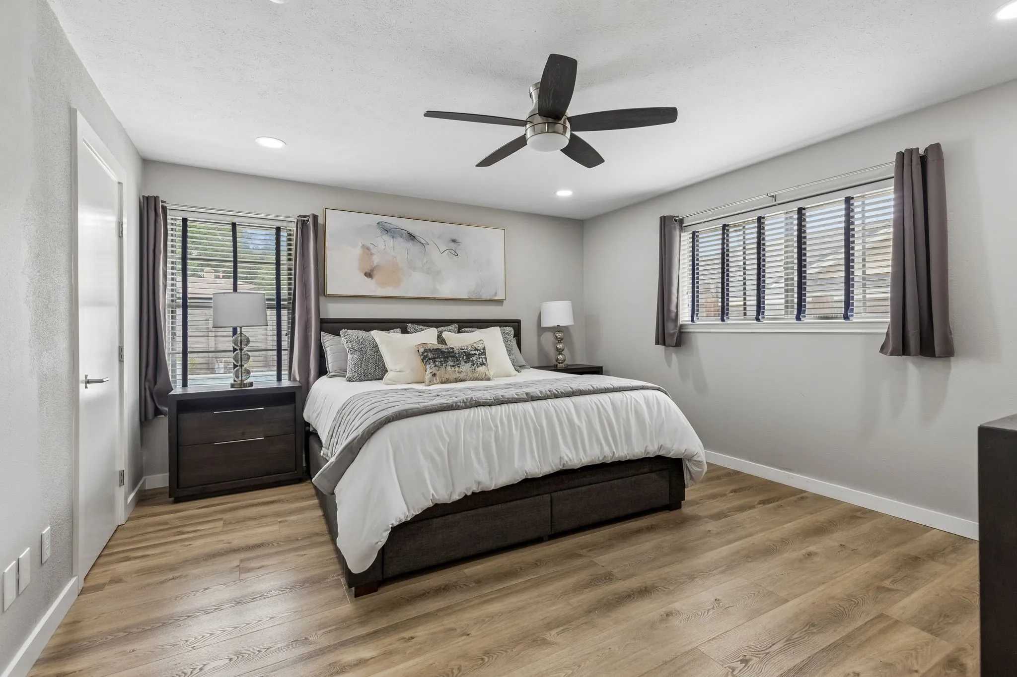 Single Family Residence For Sale in Collin County , 304 Meadowlark Drive, Richardson, Texas 75080, 4 Bedroom, 3 Bathroom, 2 Garage spaces, 2,192 Sqft, built in 1970, mls#21389176, Real Estate Agent in Richardson, Homes For Sale in Collin county, Homes For Sale in Richardson, Realtor in Richardson Texas, Real Estate Brokerage Independent Realty Texas, Luminita Cordes Realtor