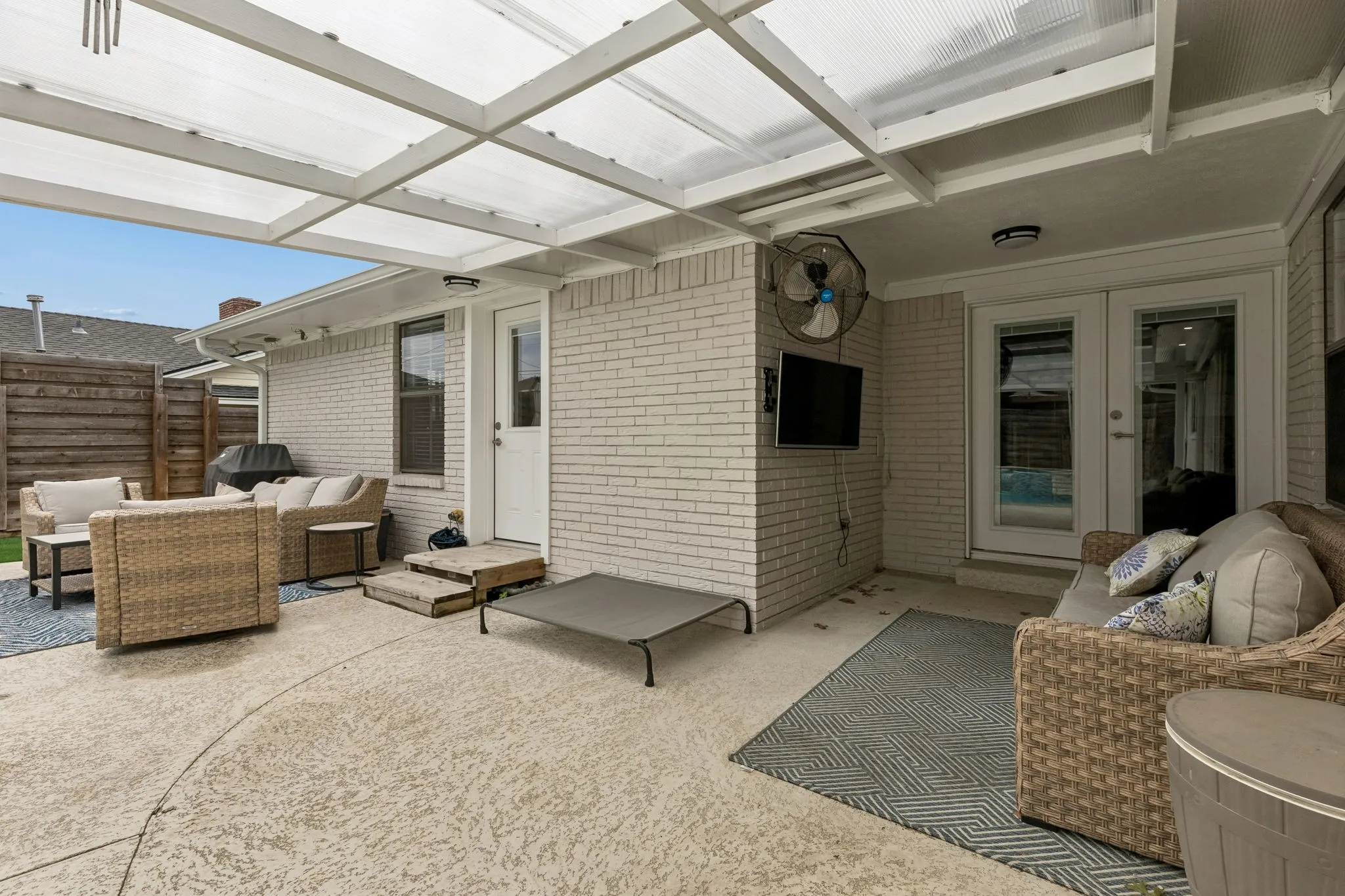 Single Family Residence For Sale in Collin County , 304 Meadowlark Drive, Richardson, Texas 75080, 4 Bedroom, 3 Bathroom, 2 Garage spaces, 2,192 Sqft, built in 1970, mls#21389176, Real Estate Agent in Richardson, Homes For Sale in Collin county, Homes For Sale in Richardson, Realtor in Richardson Texas, Real Estate Brokerage Independent Realty Texas, Luminita Cordes Realtor