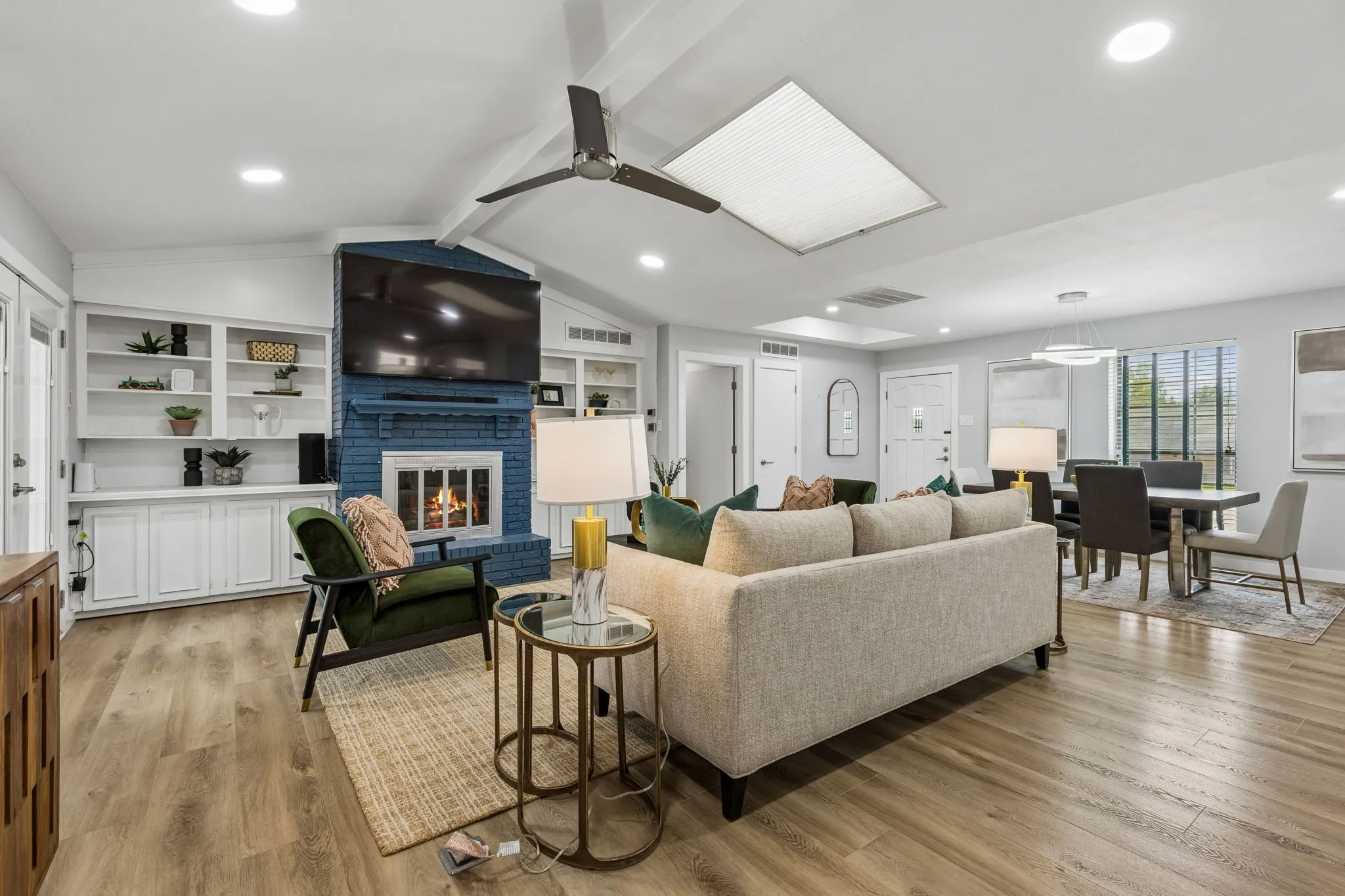 Single Family Residence For Sale in Collin County , 304 Meadowlark Drive, Richardson, Texas 75080, 4 Bedroom, 3 Bathroom, 2 Garage spaces, 2,192 Sqft, built in 1970, mls#21389176, Real Estate Agent in Richardson, Homes For Sale in Collin county, Homes For Sale in Richardson, Realtor in Richardson Texas, Real Estate Brokerage Independent Realty Texas, Luminita Cordes Realtor
