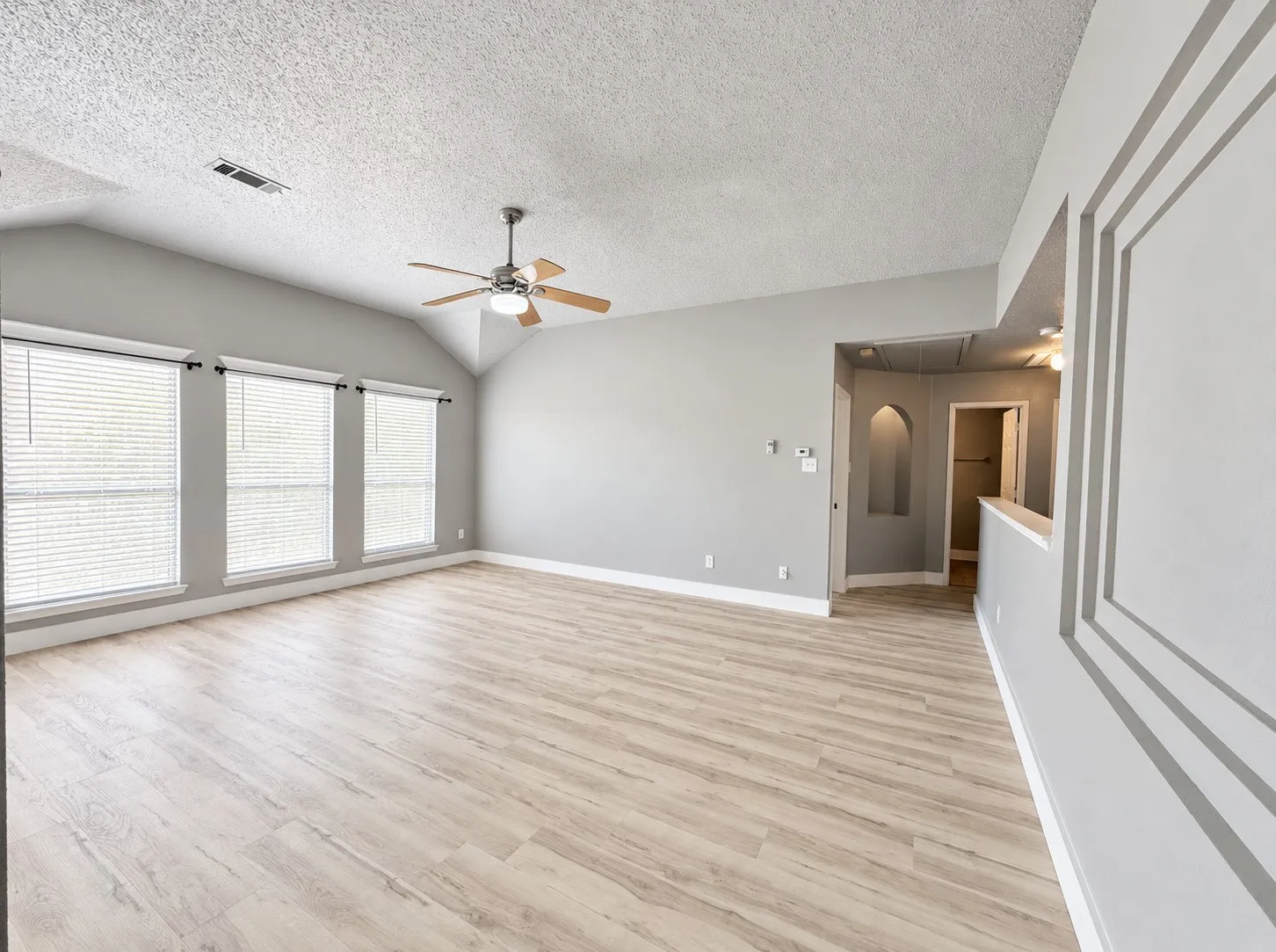 Single Family Residence For Rent in Tarrant County , 5709 Parkwood Trail, Haltom City, Texas 76137, 4 Bedroom, 3 Bathroom, 2 Garage spaces, 3,120 Sqft, built in 2001, mls#21388442, Real Estate Agent in Haltom City, Homes For Rent in Tarrant county, Homes For Rent in Haltom City, Realtor in Haltom City Texas, Real Estate Brokerage Independent Realty Texas, Luminita Cordes Realtor