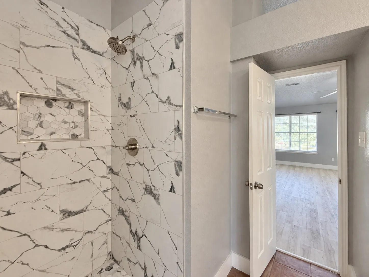 Single Family Residence For Rent in Tarrant County , 5709 Parkwood Trail, Haltom City, Texas 76137, 4 Bedroom, 3 Bathroom, 2 Garage spaces, 3,120 Sqft, built in 2001, mls#21388442, Real Estate Agent in Haltom City, Homes For Rent in Tarrant county, Homes For Rent in Haltom City, Realtor in Haltom City Texas, Real Estate Brokerage Independent Realty Texas, Luminita Cordes Realtor
