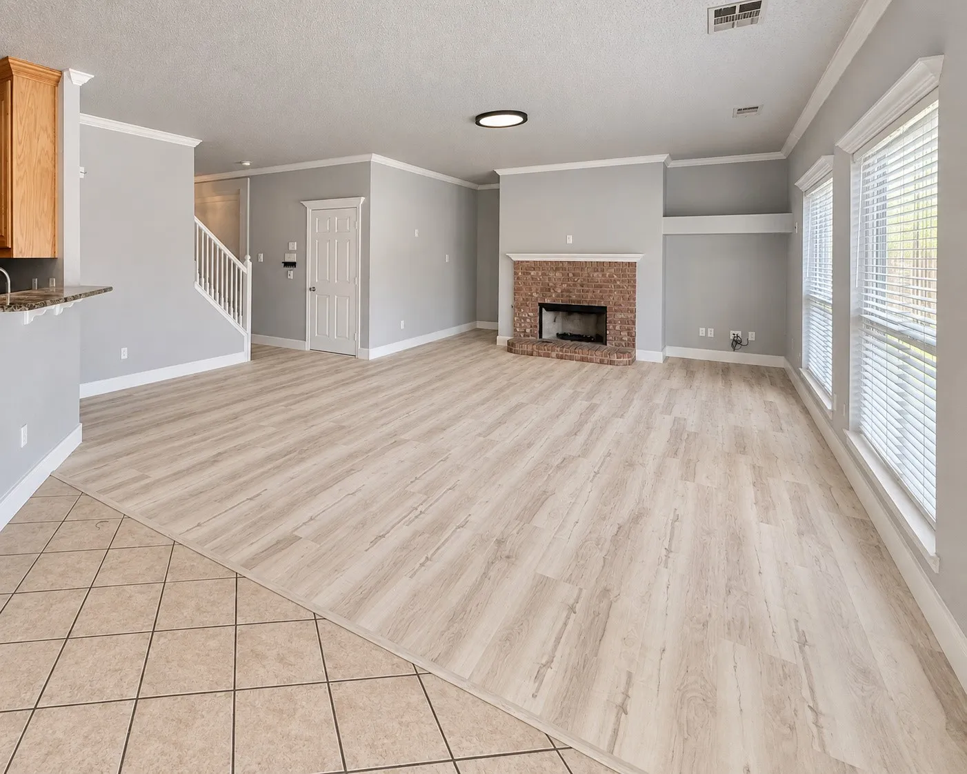 Single Family Residence For Rent in Tarrant County , 5709 Parkwood Trail, Haltom City, Texas 76137, 4 Bedroom, 3 Bathroom, 2 Garage spaces, 3,120 Sqft, built in 2001, mls#21388442, Real Estate Agent in Haltom City, Homes For Rent in Tarrant county, Homes For Rent in Haltom City, Realtor in Haltom City Texas, Real Estate Brokerage Independent Realty Texas, Luminita Cordes Realtor