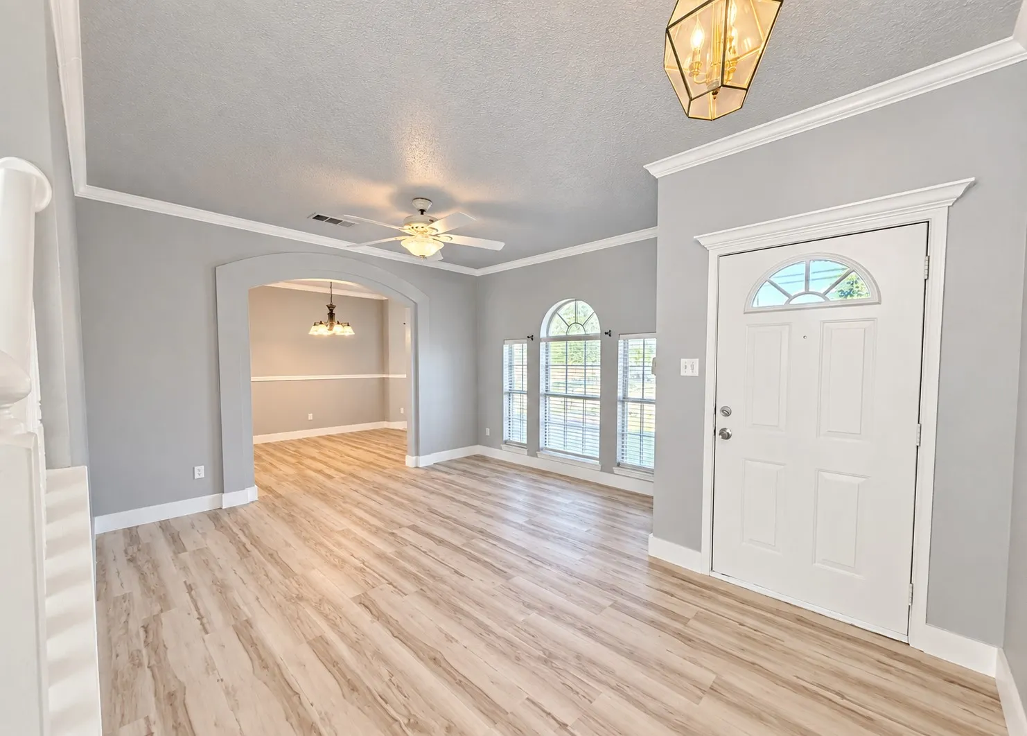 Single Family Residence For Rent in Tarrant County , 5709 Parkwood Trail, Haltom City, Texas 76137, 4 Bedroom, 3 Bathroom, 2 Garage spaces, 3,120 Sqft, built in 2001, mls#21388442, Real Estate Agent in Haltom City, Homes For Rent in Tarrant county, Homes For Rent in Haltom City, Realtor in Haltom City Texas, Real Estate Brokerage Independent Realty Texas, Luminita Cordes Realtor