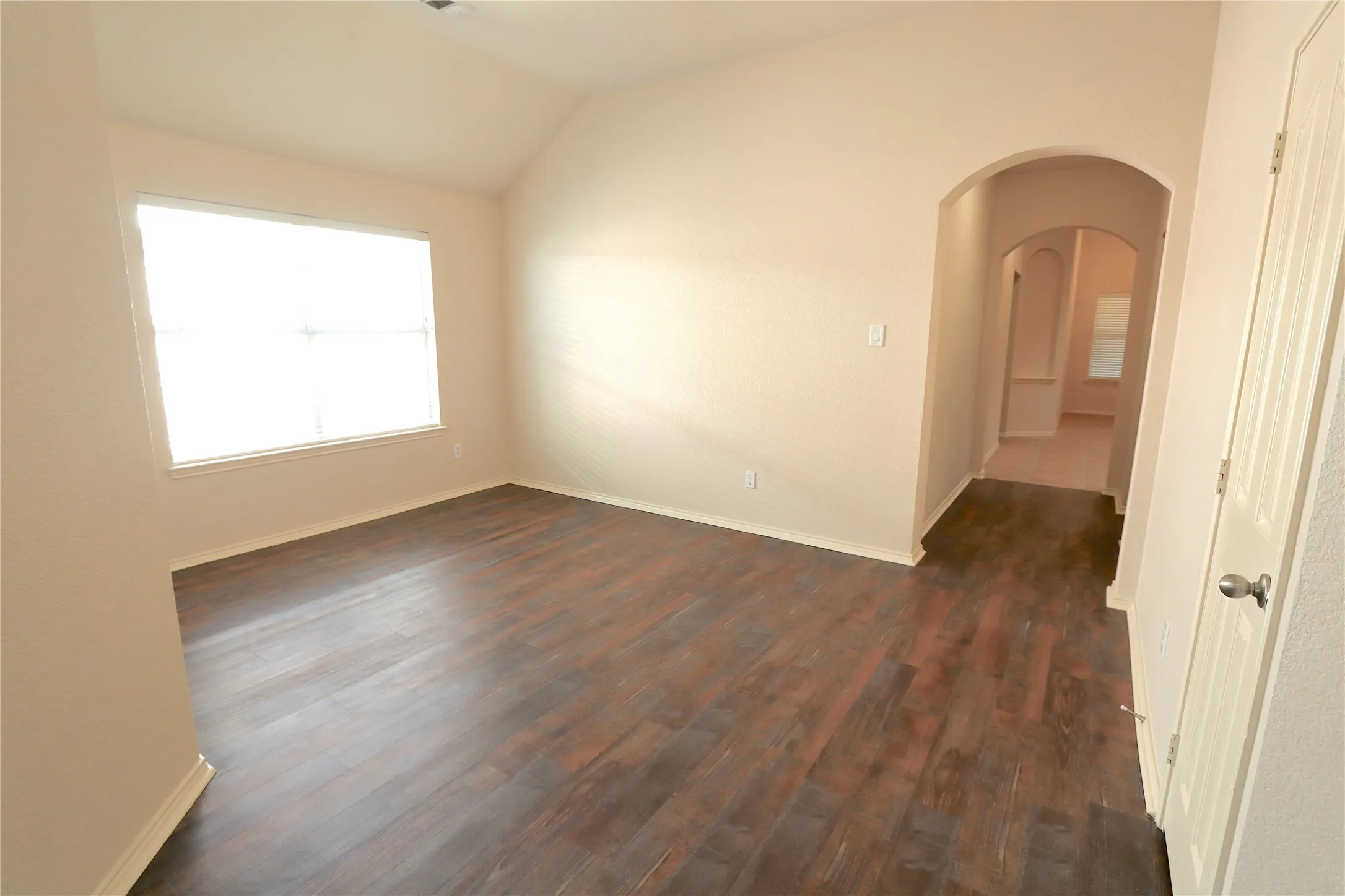 Single Family Residence For Sale in Denton County , 1000 Warbler Lane, Aubrey, Texas 76227, 4 Bedroom, 2 Bathroom, 2 Garage spaces, 2,060 Sqft, built in 2003, mls#21390435, Real Estate Agent in Aubrey, Homes For Sale in Denton county, Homes For Sale in Aubrey, Realtor in Aubrey Texas, Real Estate Brokerage Independent Realty Texas, Luminita Cordes Realtor