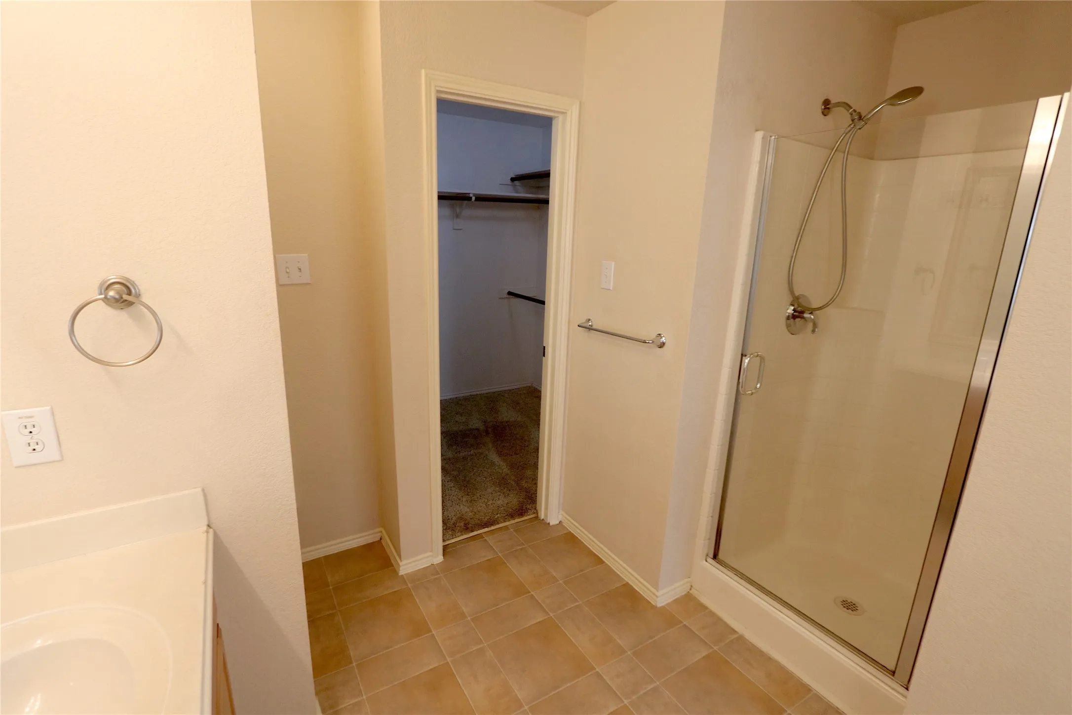 Single Family Residence For Sale in Denton County , 1000 Warbler Lane, Aubrey, Texas 76227, 4 Bedroom, 2 Bathroom, 2 Garage spaces, 2,060 Sqft, built in 2003, mls#21390435, Real Estate Agent in Aubrey, Homes For Sale in Denton county, Homes For Sale in Aubrey, Realtor in Aubrey Texas, Real Estate Brokerage Independent Realty Texas, Luminita Cordes Realtor