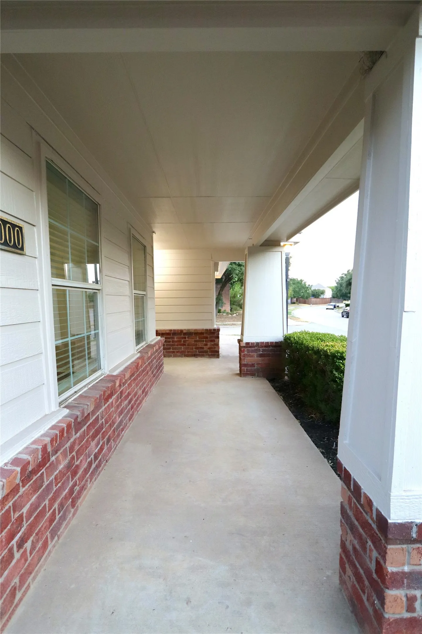 Single Family Residence For Sale in Denton County , 1000 Warbler Lane, Aubrey, Texas 76227, 4 Bedroom, 2 Bathroom, 2 Garage spaces, 2,060 Sqft, built in 2003, mls#21390435, Real Estate Agent in Aubrey, Homes For Sale in Denton county, Homes For Sale in Aubrey, Realtor in Aubrey Texas, Real Estate Brokerage Independent Realty Texas, Luminita Cordes Realtor