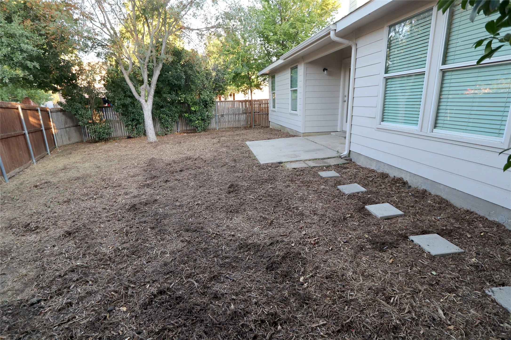 Single Family Residence For Sale in Denton County , 1000 Warbler Lane, Aubrey, Texas 76227, 4 Bedroom, 2 Bathroom, 2 Garage spaces, 2,060 Sqft, built in 2003, mls#21390435, Real Estate Agent in Aubrey, Homes For Sale in Denton county, Homes For Sale in Aubrey, Realtor in Aubrey Texas, Real Estate Brokerage Independent Realty Texas, Luminita Cordes Realtor
