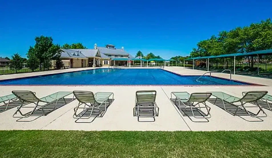Single Family Residence For Sale in Denton County , 1000 Warbler Lane, Aubrey, Texas 76227, 4 Bedroom, 2 Bathroom, 2 Garage spaces, 2,060 Sqft, built in 2003, mls#21390435, Real Estate Agent in Aubrey, Homes For Sale in Denton county, Homes For Sale in Aubrey, Realtor in Aubrey Texas, Real Estate Brokerage Independent Realty Texas, Luminita Cordes Realtor