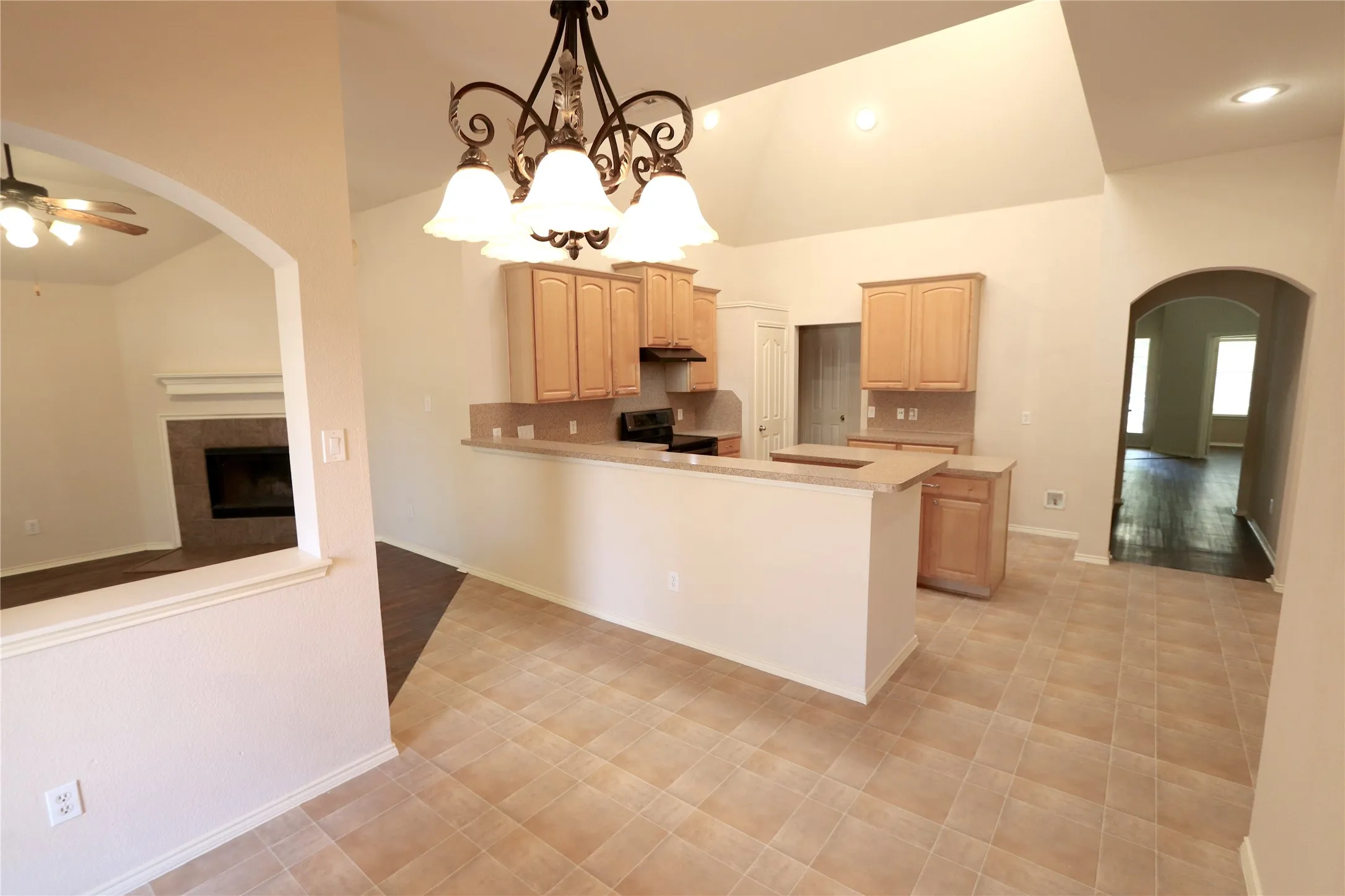 Single Family Residence For Sale in Denton County , 1000 Warbler Lane, Aubrey, Texas 76227, 4 Bedroom, 2 Bathroom, 2 Garage spaces, 2,060 Sqft, built in 2003, mls#21390435, Real Estate Agent in Aubrey, Homes For Sale in Denton county, Homes For Sale in Aubrey, Realtor in Aubrey Texas, Real Estate Brokerage Independent Realty Texas, Luminita Cordes Realtor