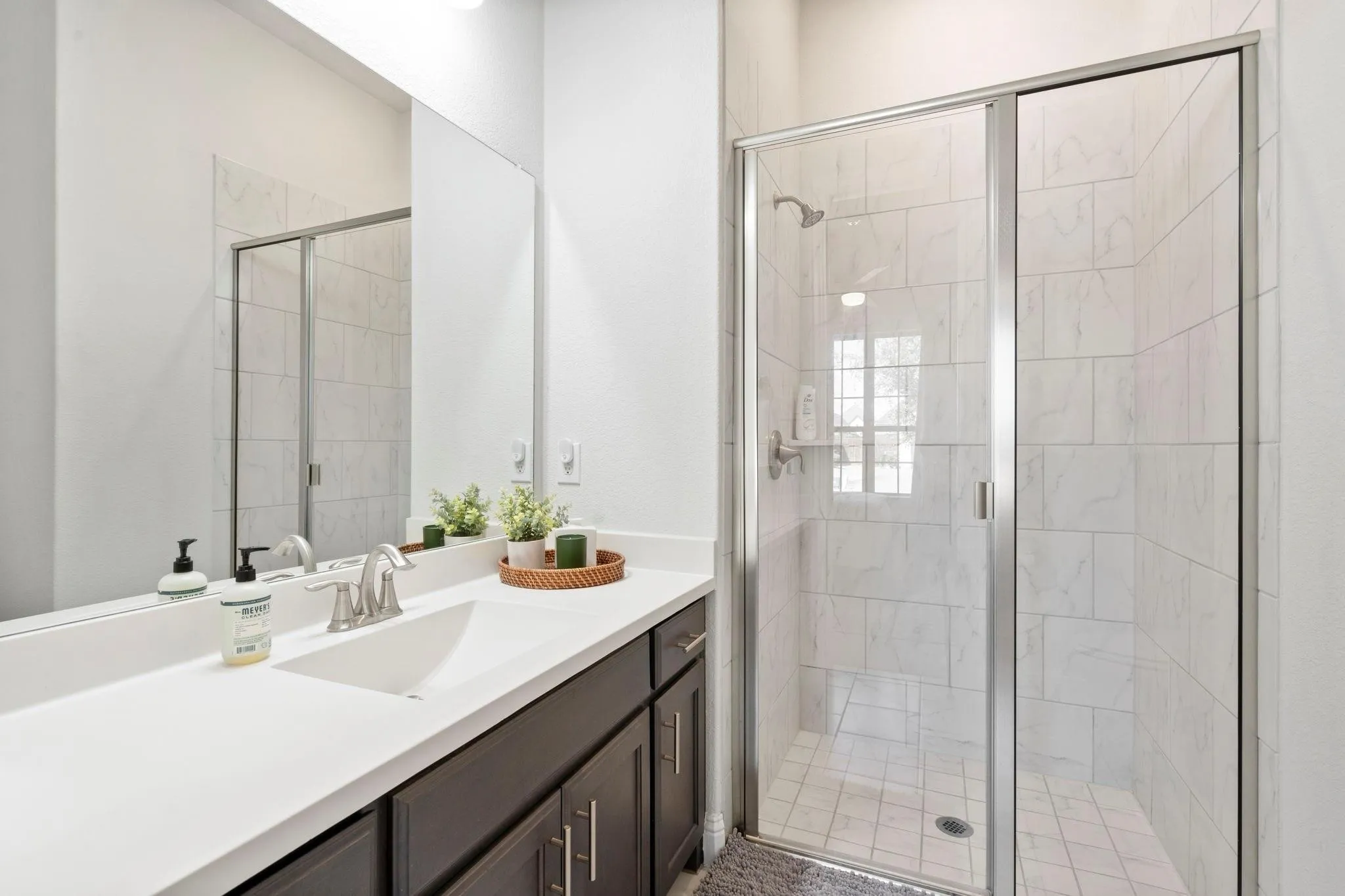 Single Family Residence For Sale in Collin County , 2713 Maverick Way, Celina, Texas 75009, 5 Bedroom, 5 Bathroom, 3 Garage spaces, 3,850 Sqft, built in 2018, mls#21387261, Real Estate Agent in Celina, Homes For Sale in Collin county, Homes For Sale in Celina, Realtor in Celina Texas, Real Estate Brokerage Independent Realty Texas, Luminita Cordes Realtor