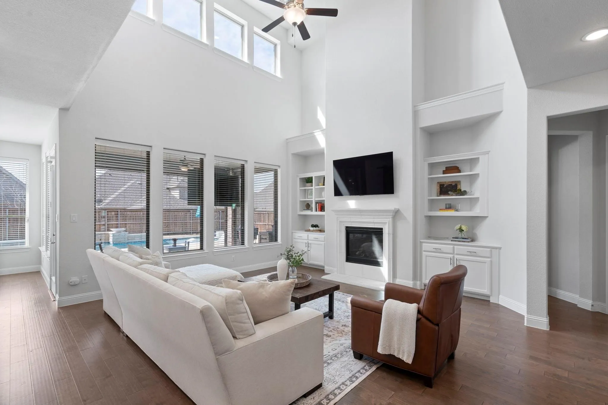 Single Family Residence For Sale in Collin County , 2713 Maverick Way, Celina, Texas 75009, 5 Bedroom, 5 Bathroom, 3 Garage spaces, 3,850 Sqft, built in 2018, mls#21387261, Real Estate Agent in Celina, Homes For Sale in Collin county, Homes For Sale in Celina, Realtor in Celina Texas, Real Estate Brokerage Independent Realty Texas, Luminita Cordes Realtor